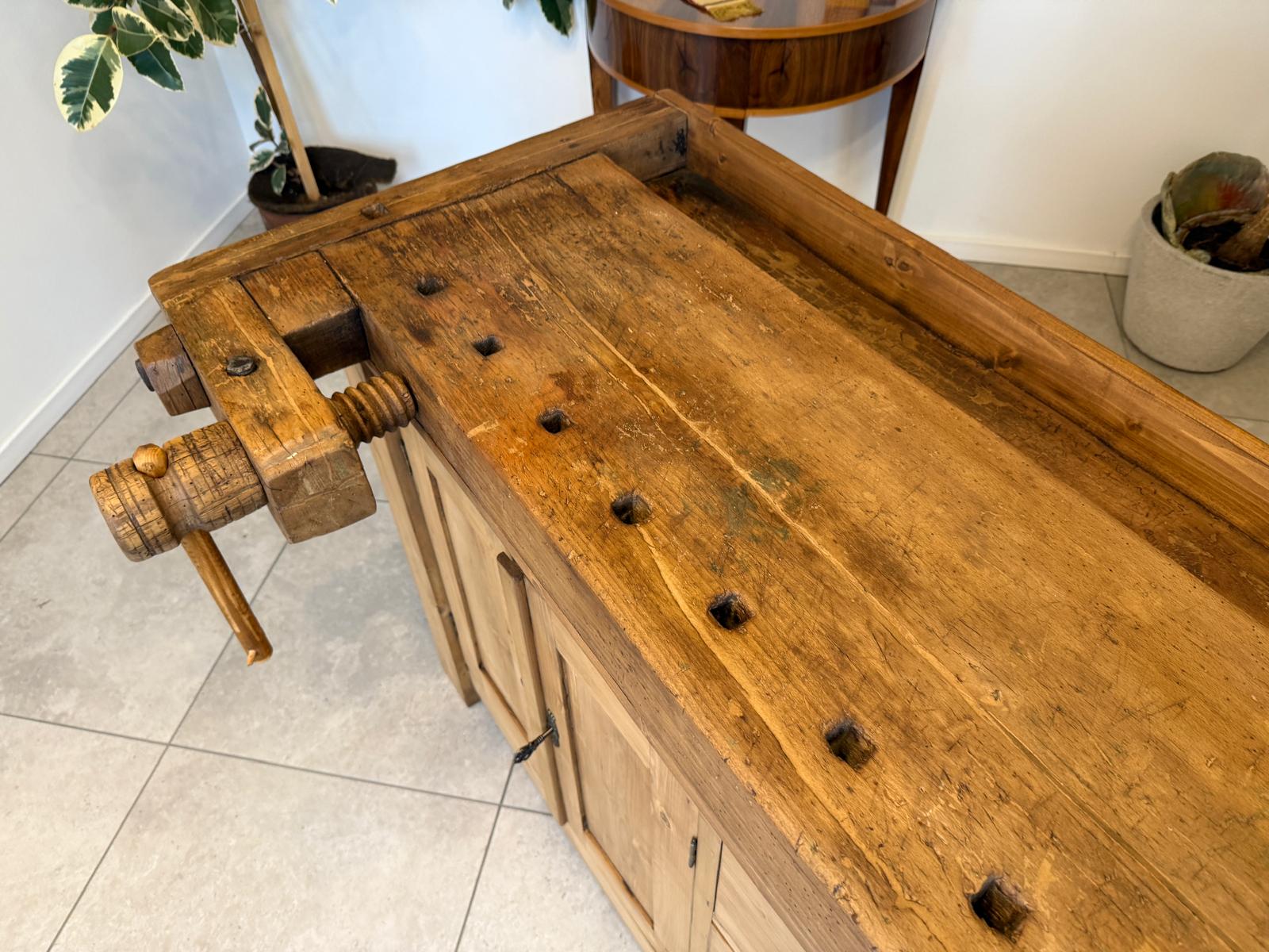 Urige Hobelbank Werkbank Pult Tresen Ladenschrank Antik G2257