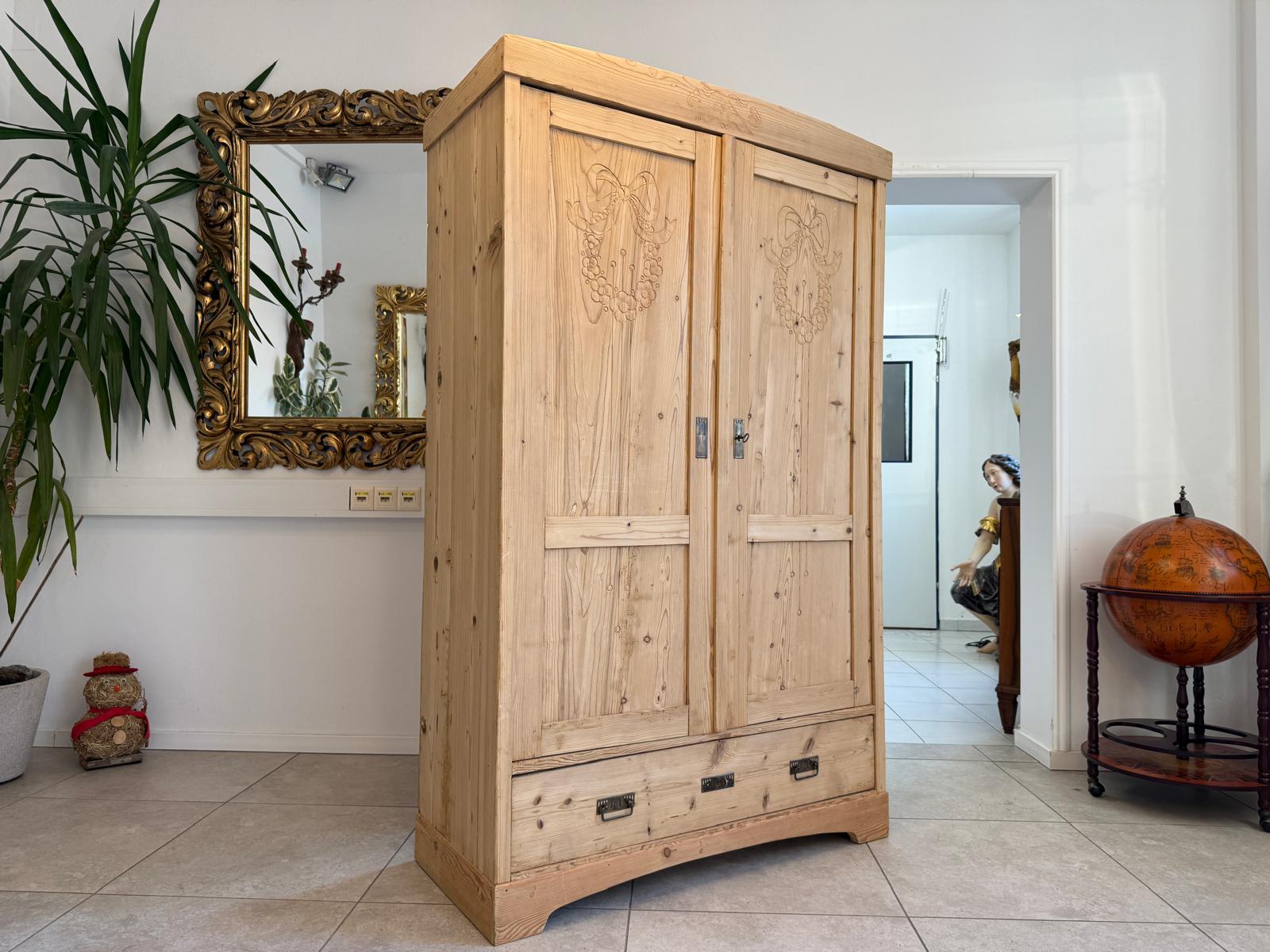 Jugendstil Bauernschrank Naturholzschrank Garderobenschrank D1012