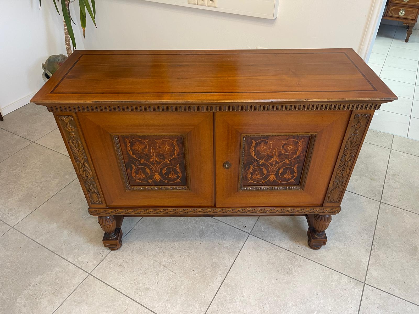 Elegante Anrichte Sideboard Kommode Barockstil  G1156