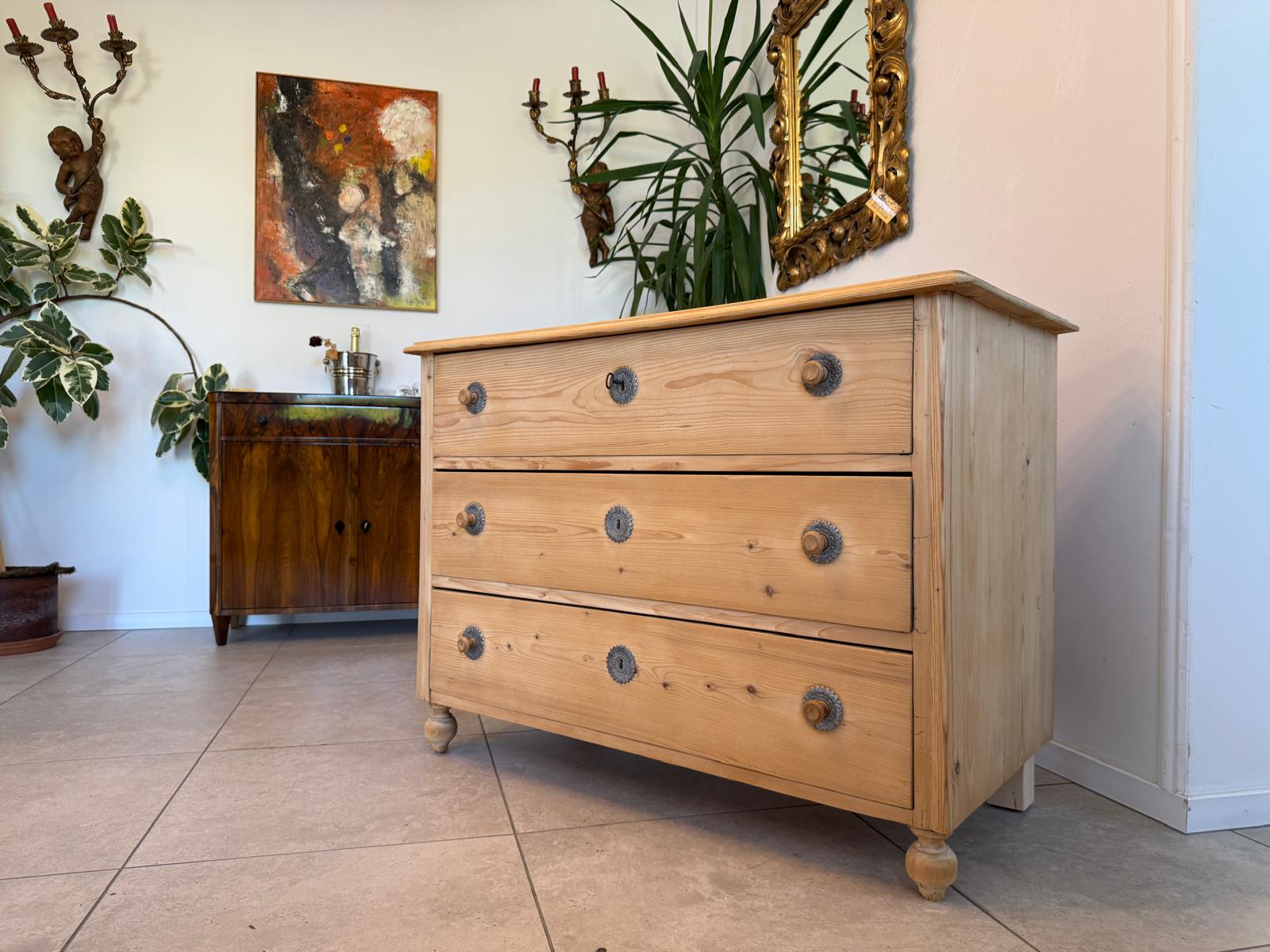 Bäeruliche Biedermeier Kommode 3 Ladenkommode G2042