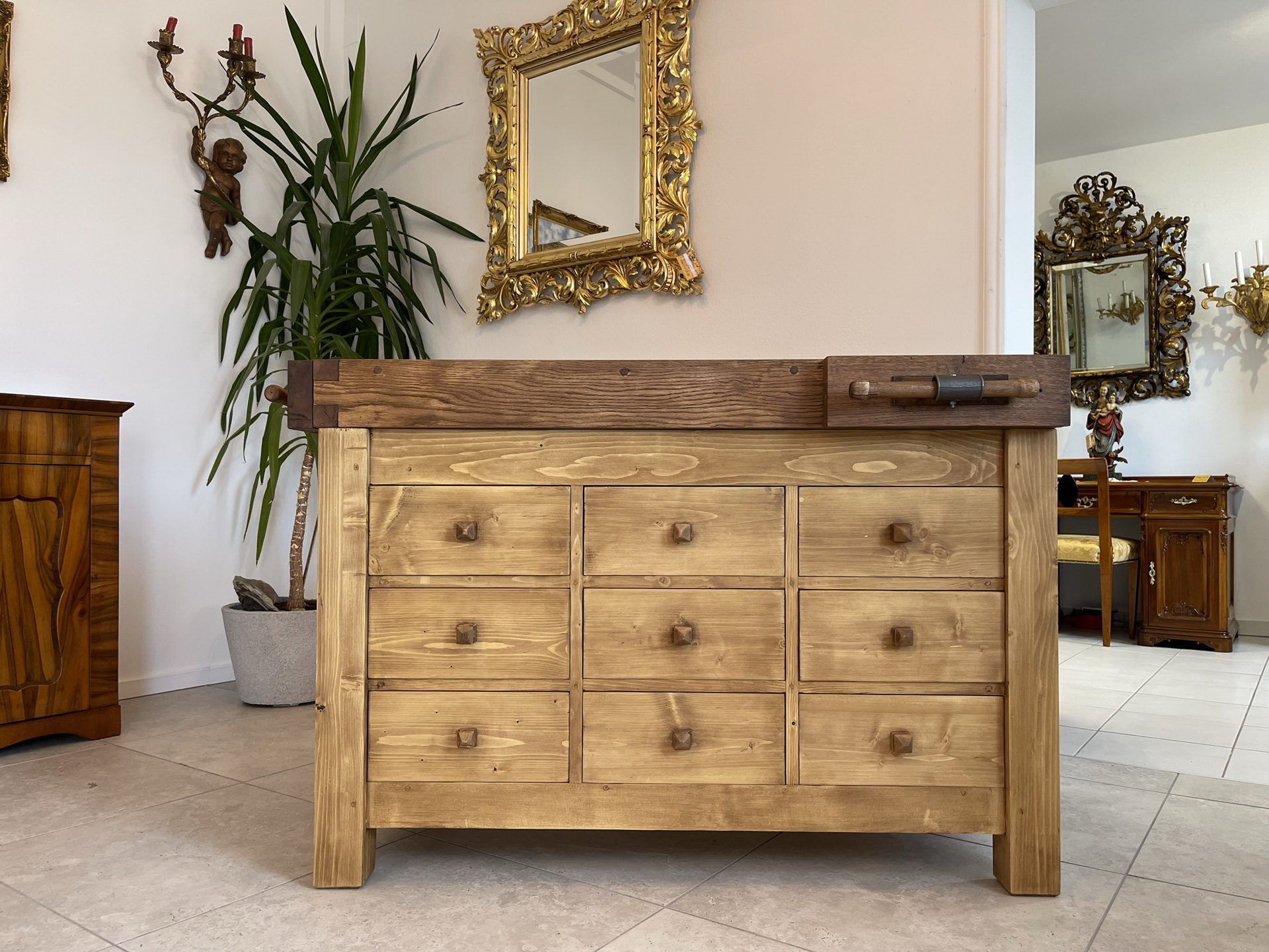 Barock-Empire-Biedermeier_44 schmale Hobelbank,Werkbank Ladentisch i1965