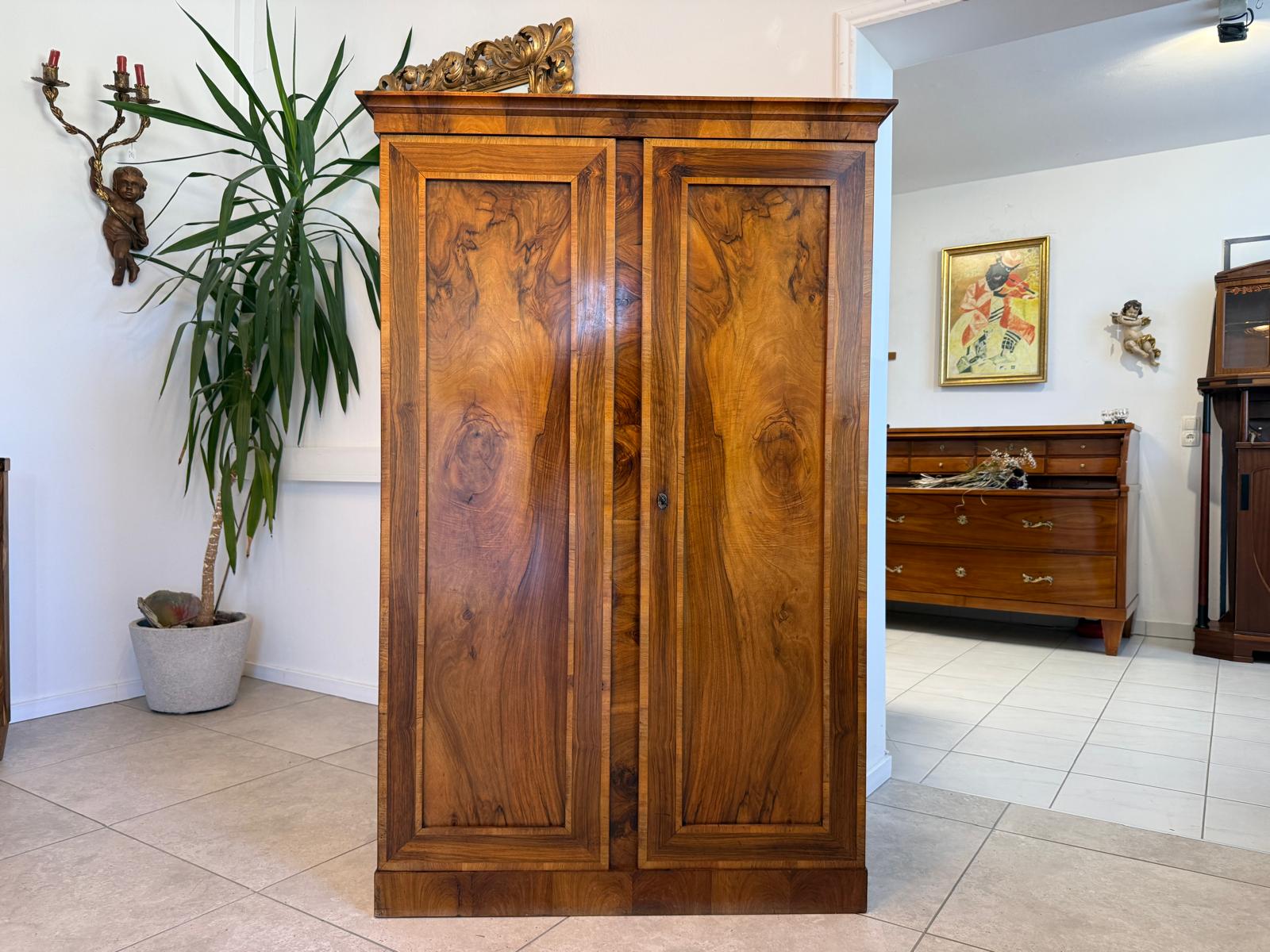 restaurierte Biedermeier Halbschrank Vertiko Schrank G2000