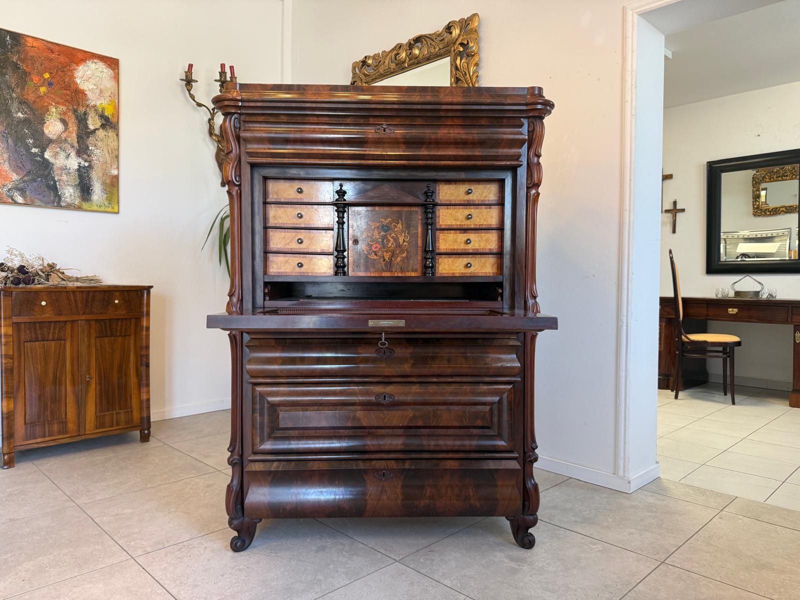 Sale Restaurierter Biedermeier Sekretär Schreibpult Nussholz D2905