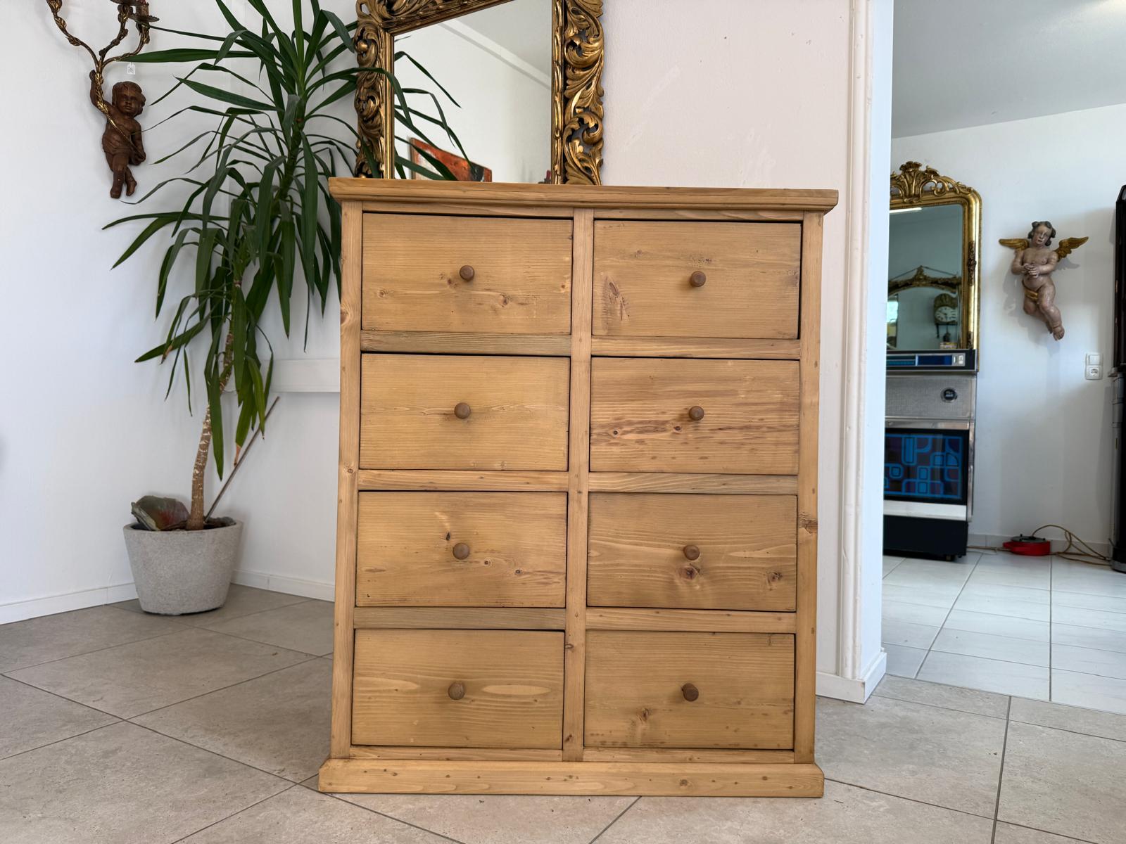Bäuerliche 8 Ladenkommode Apothekerschrank Altholzkommode Weichholz D1182