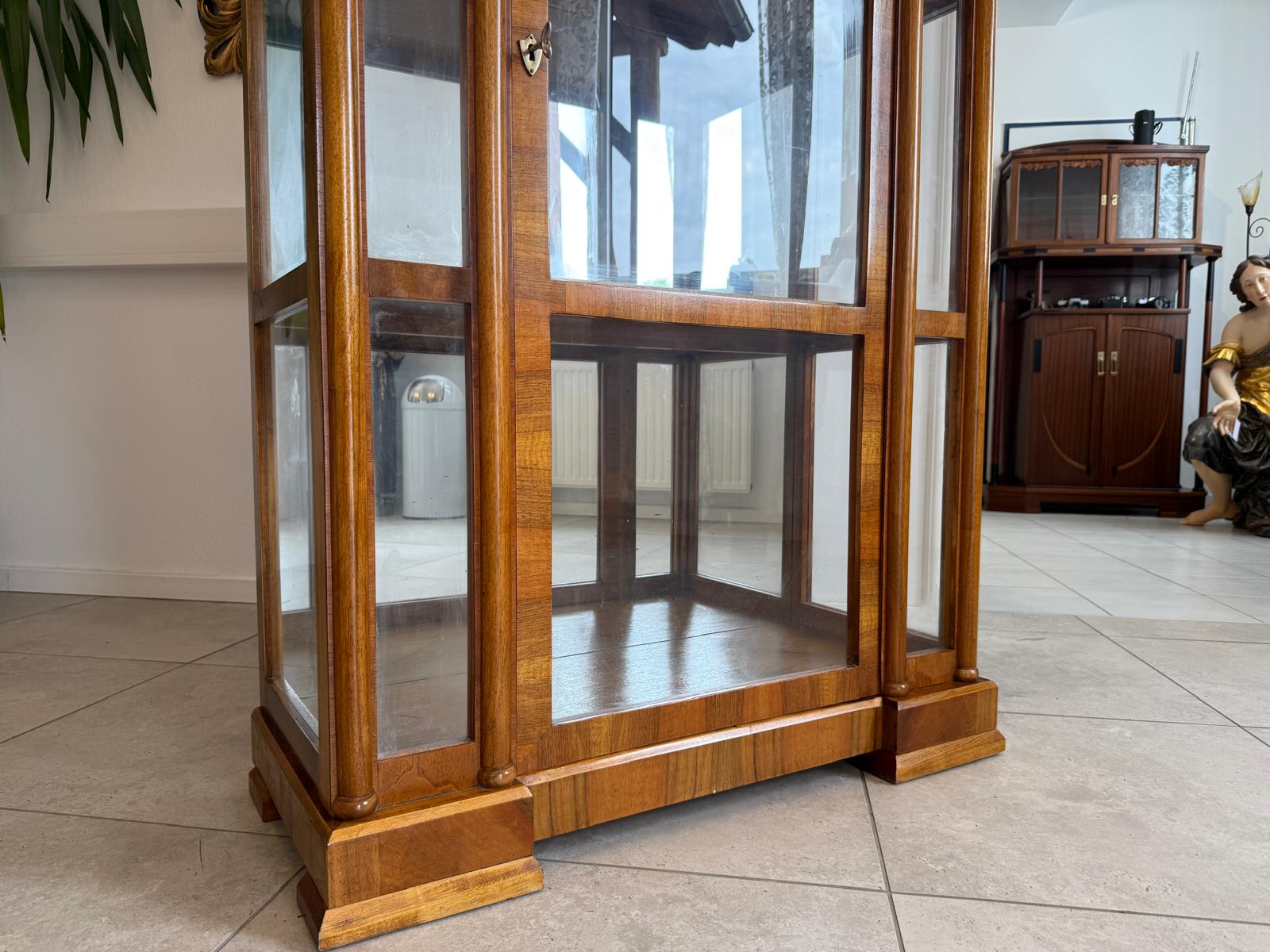 Vitrine im Biedermeier Stil Bücherschrank Glasschrank Edel G1884