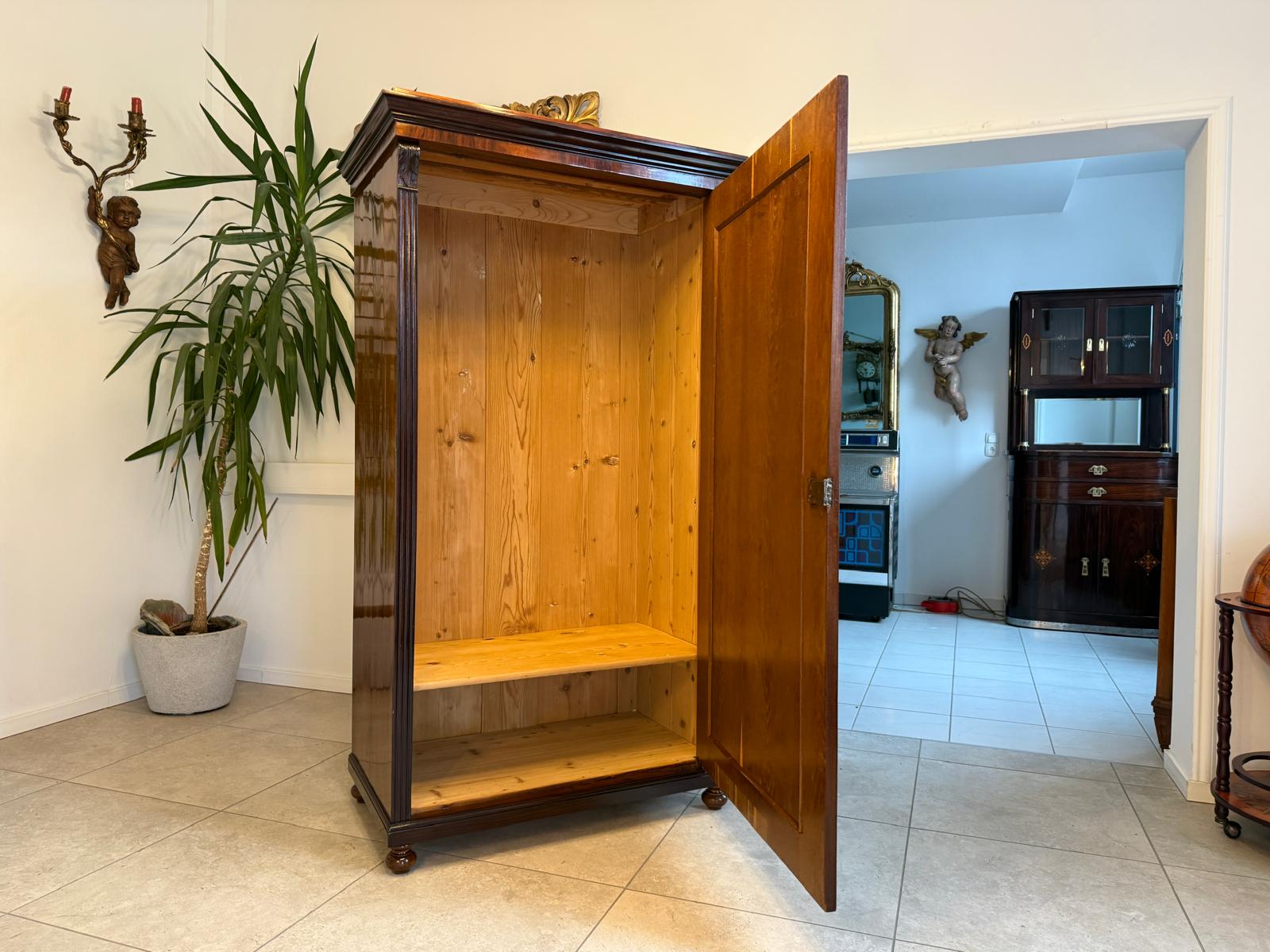 Gründerzeit Kleiderschrank Kasten Nussholz Furniert Antiquität D1090