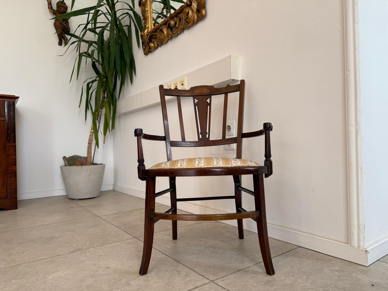 Biedermeier Sessel Nussholz Armlehnstuhl Mahagonie G1864