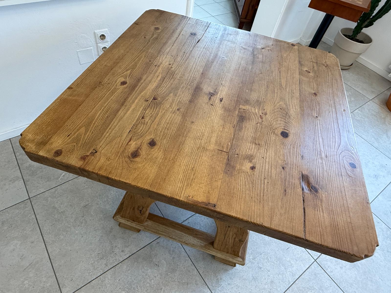 Uriger Jogltisch Bauerntisch Naturholz Hüttentisch Naturholztisch - G1752
