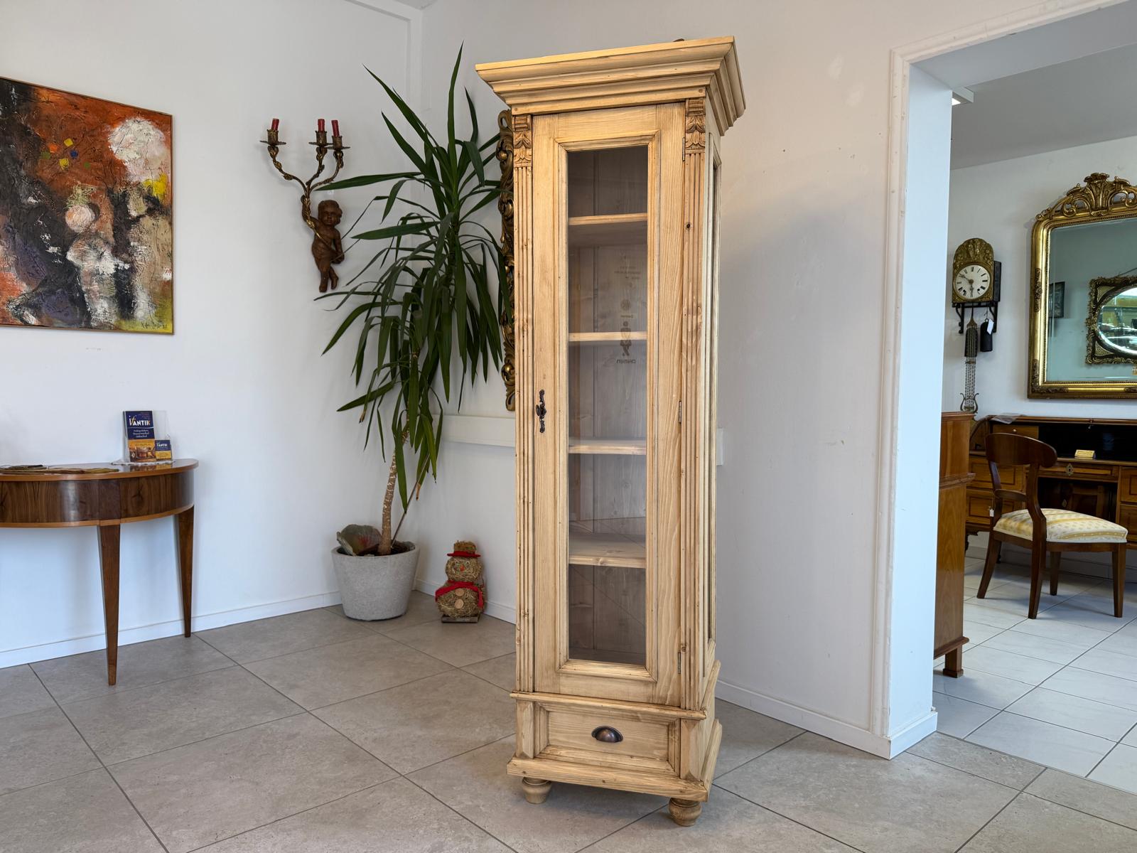 Bäuerliche Vitrine Bauernvitrine Bauernschrank Naturholz Vitrine G2345