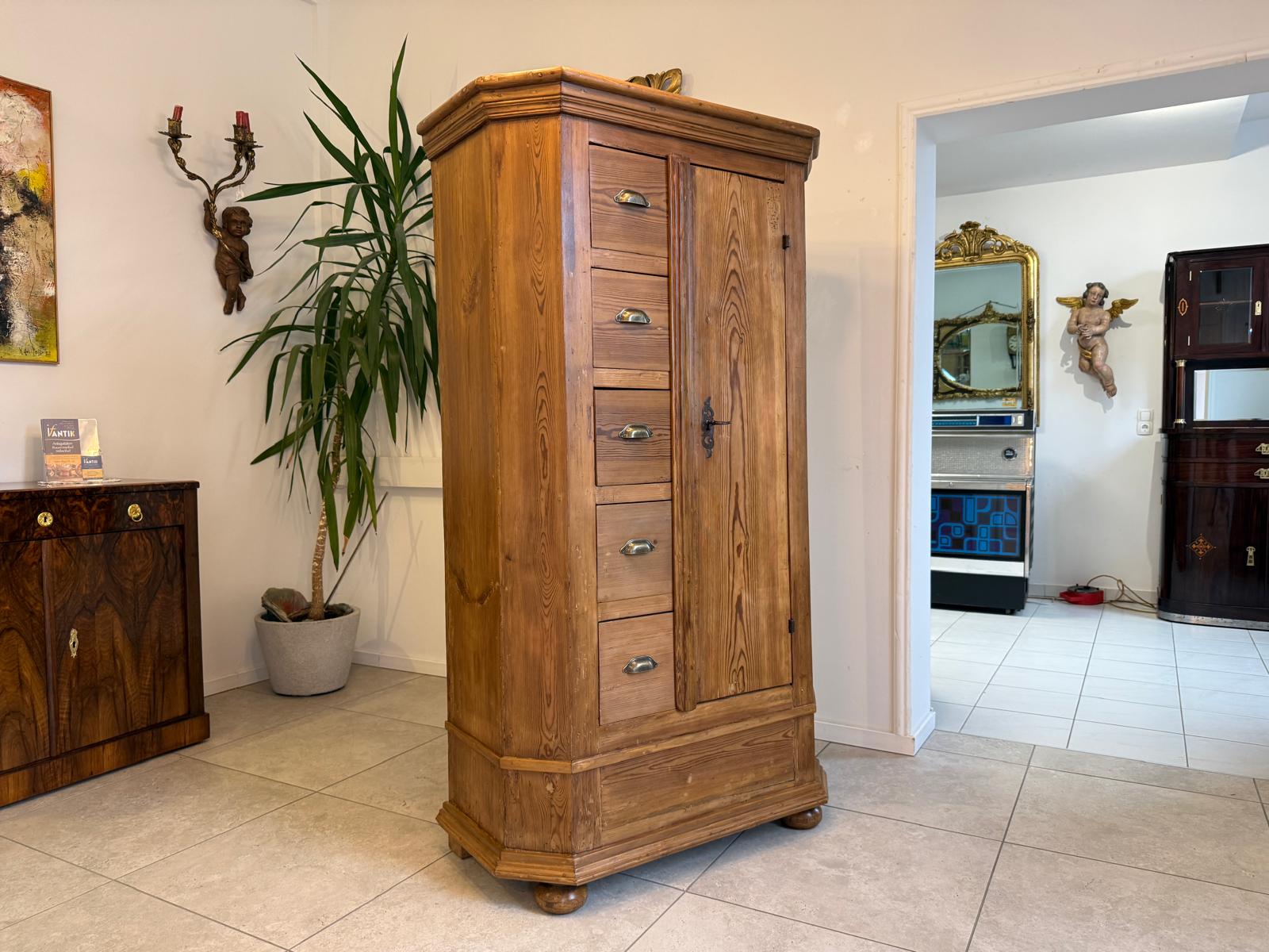 Barocker Brotschrank Almerschrank Vorratsschrank Bauernkasten Antik D1112