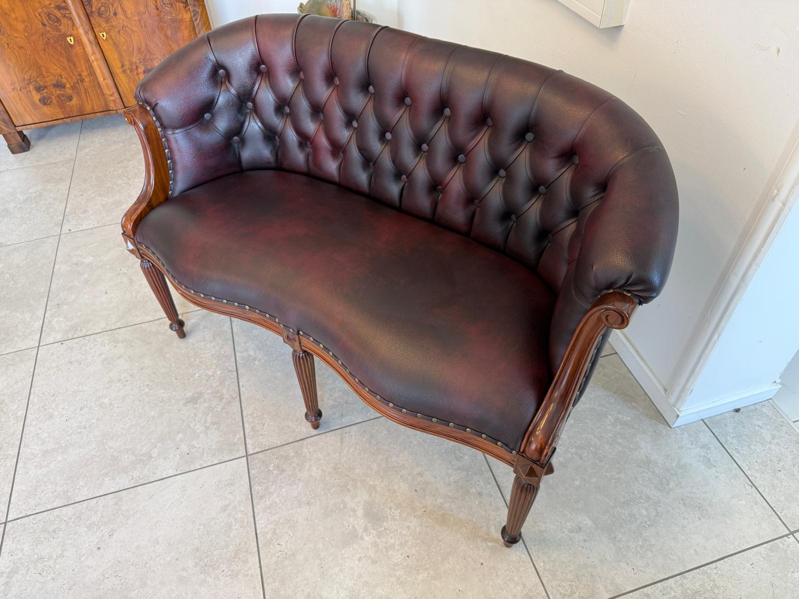 Chesterfield 2er Clubsofa Diwan Couch Oxblood Kultmöbel D2517