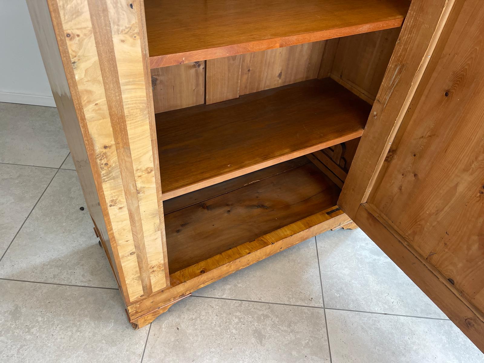 Sale Maserbirkenholz Biedermeier Schrank Kasten Originalstück G1352