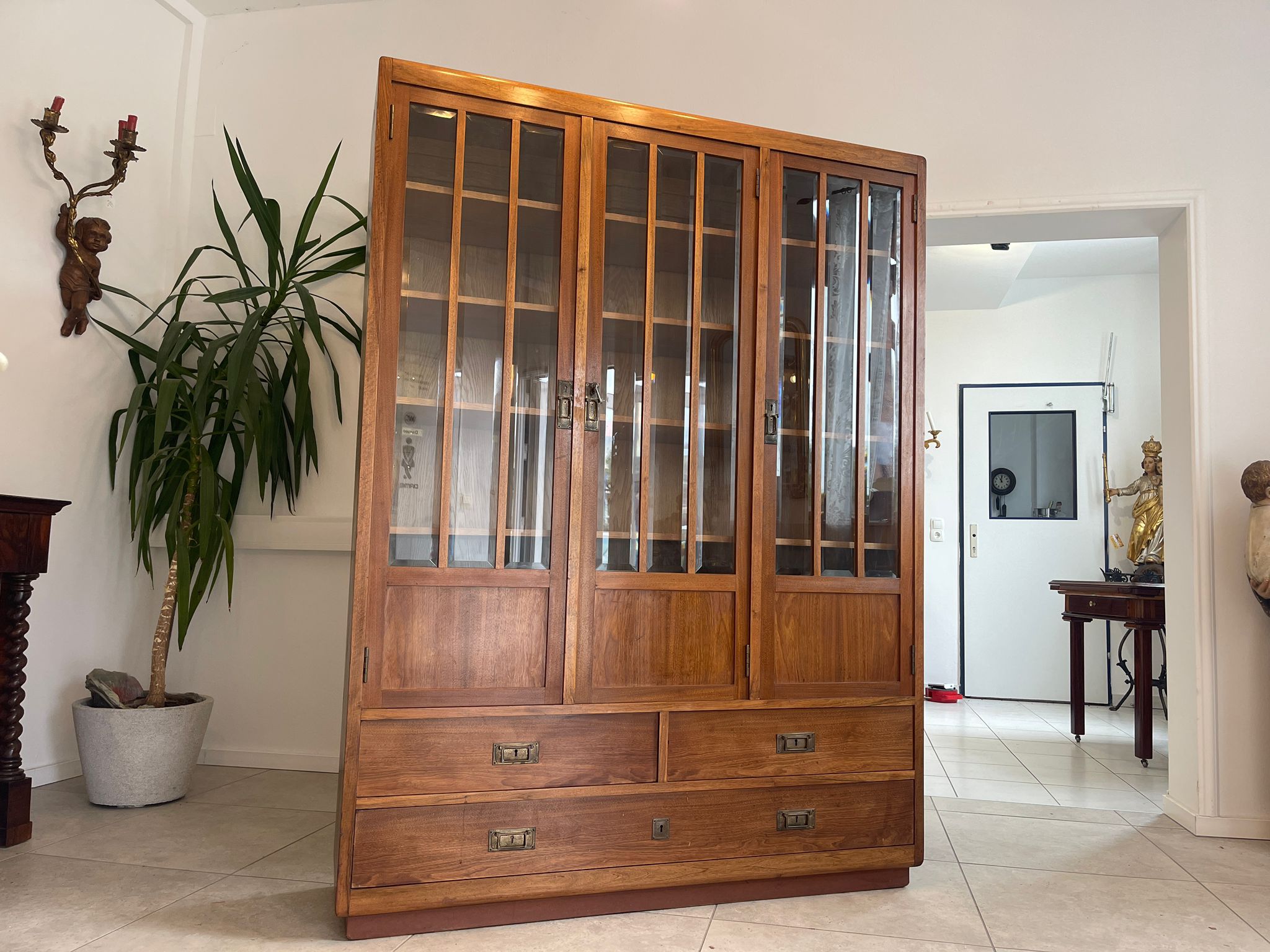 e2aa24cf-95a1-44f2-b6d2-00df9b851127 Jugendstil Schrank Kleiderkasten Jugendstil Bücherschrank A4887