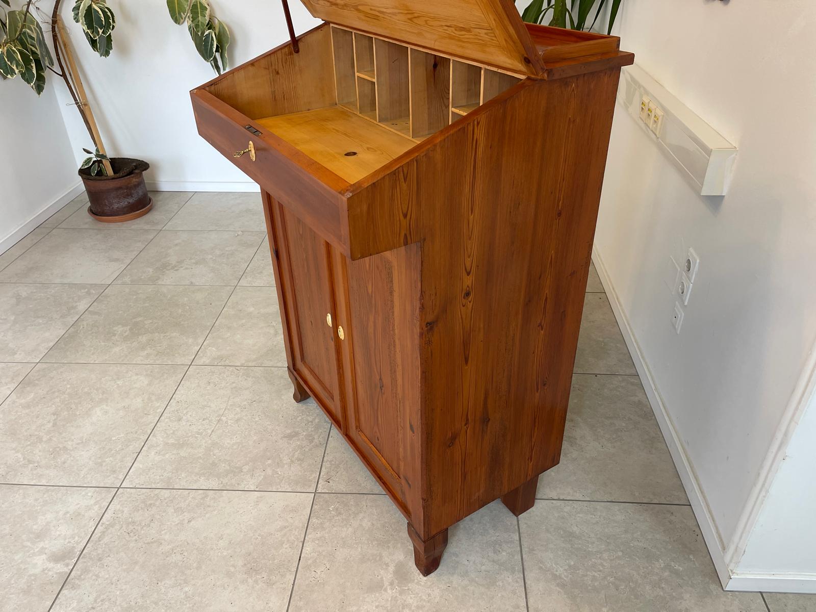 Uriger Naturholz Schreibtisch Schreibpult Zirbenholz Naturholz G1161