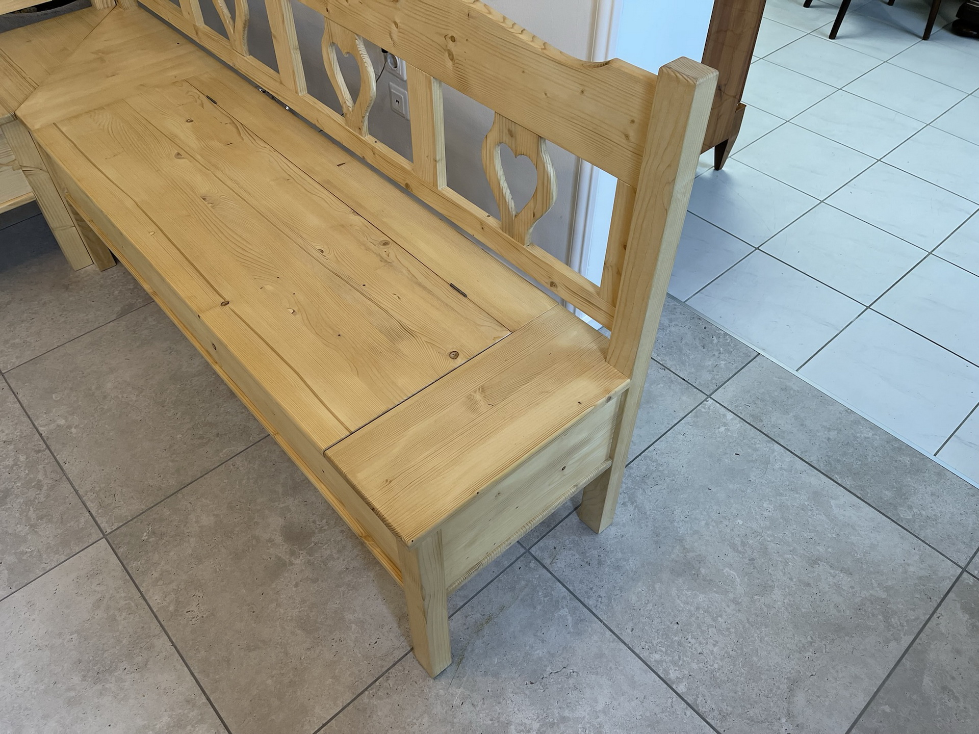 kleiderschrank-leiderkasten-biedermeier_79 Bauernstube Eckbankgruppe Jogltisch A3445