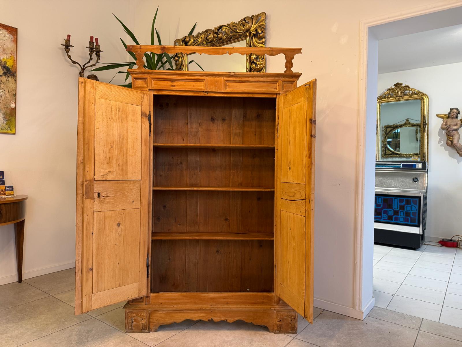 Uriger Brotschrank Almerschrank Vorratsschrank Bauernkasten Antik D1055