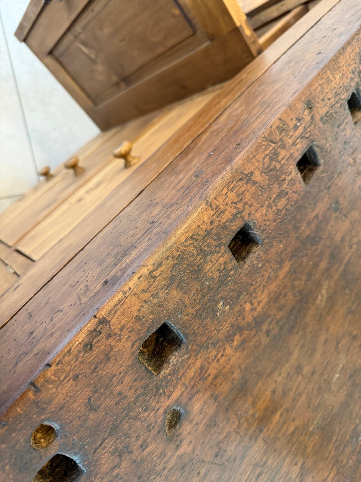 Historische Hobelbank Werkbank Pult Tresen Ladenschrank Designerstück D1255