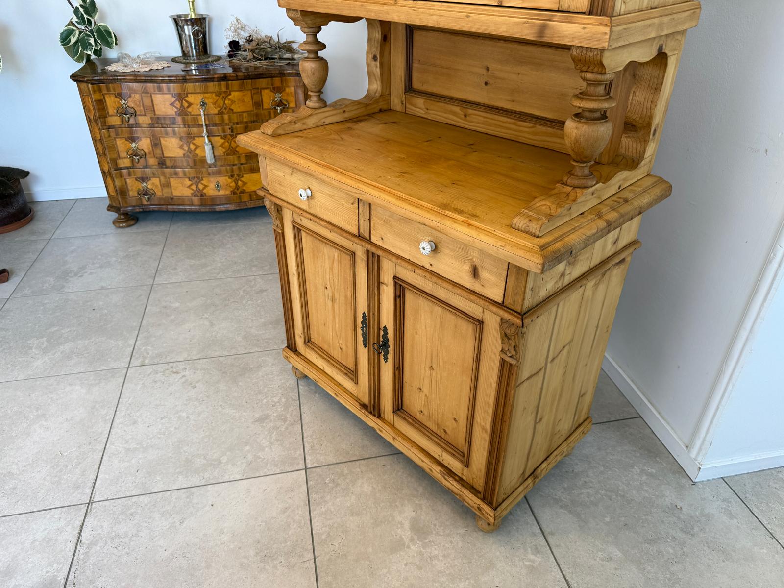 Originale Gründerzeit Küchenkredenz Bauernschrank Säulenkredenz D2794