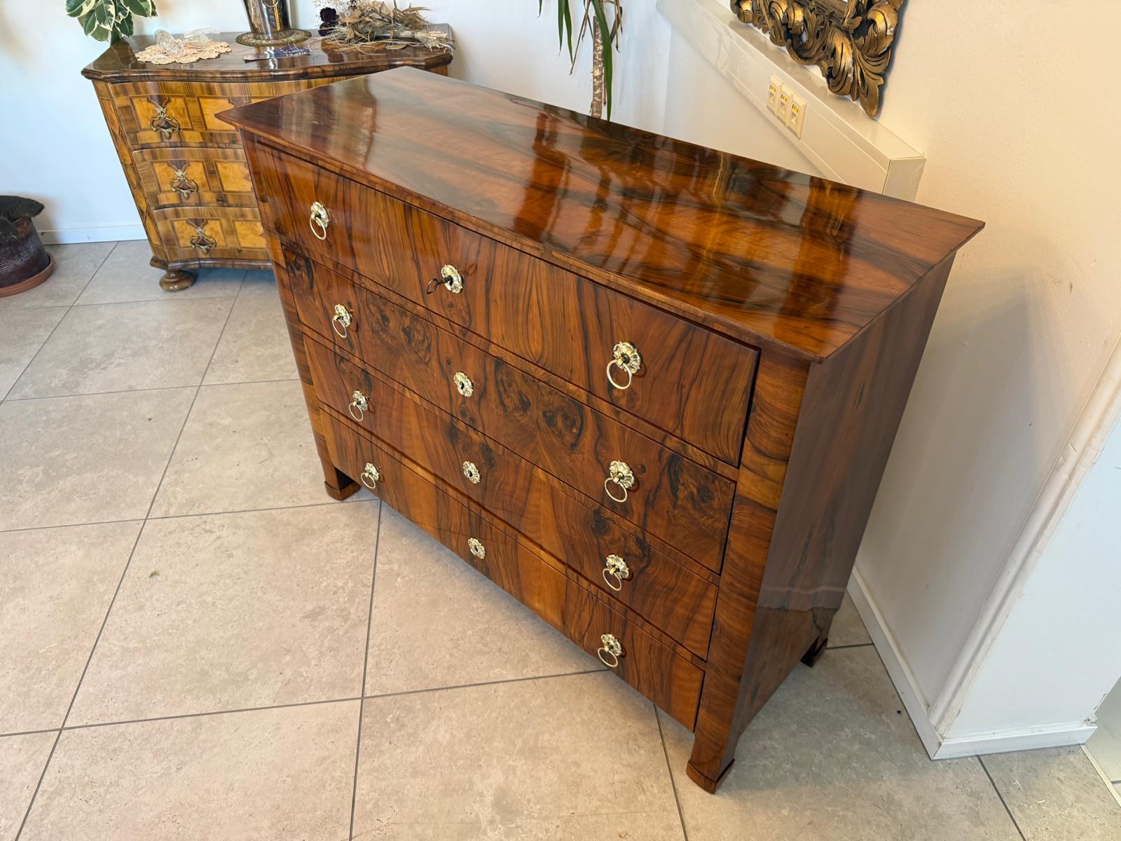 Biedermeier Kommode Nussholz Restauriert Furniert Antiquität D2764