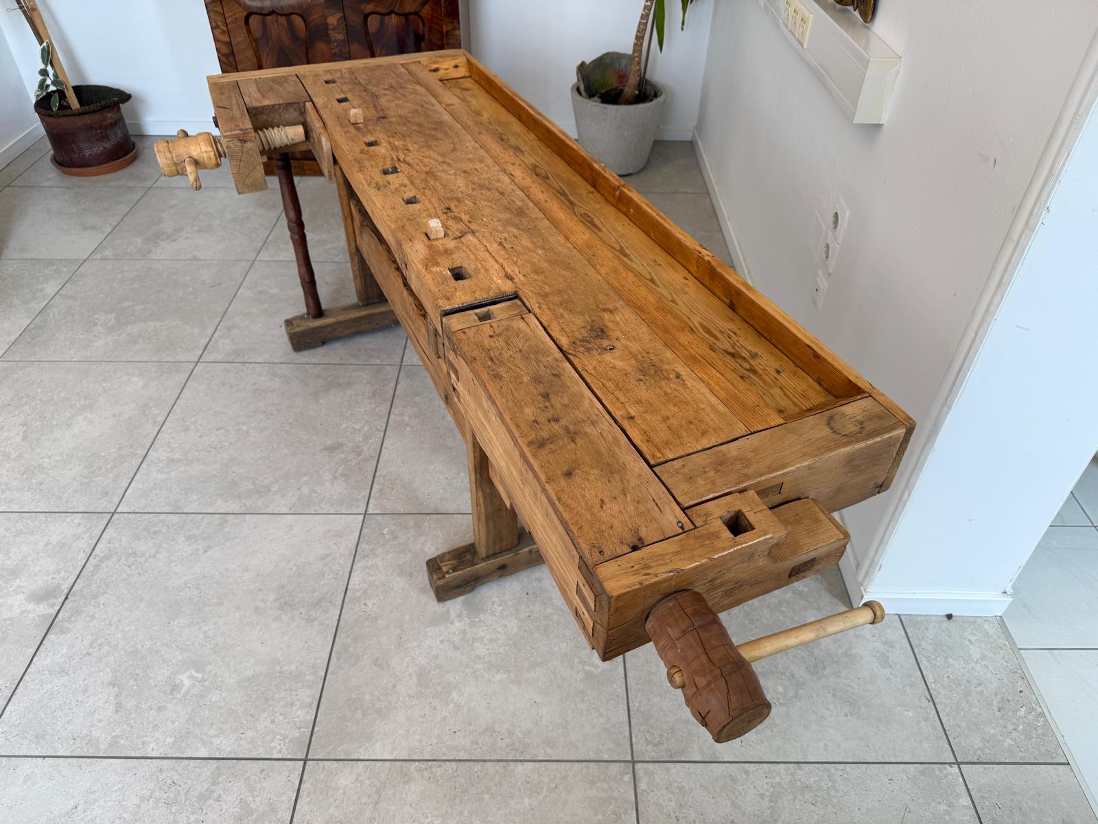 Hobelbank antik & restauriert, Werkbank, Designertisch, Thresen D2499