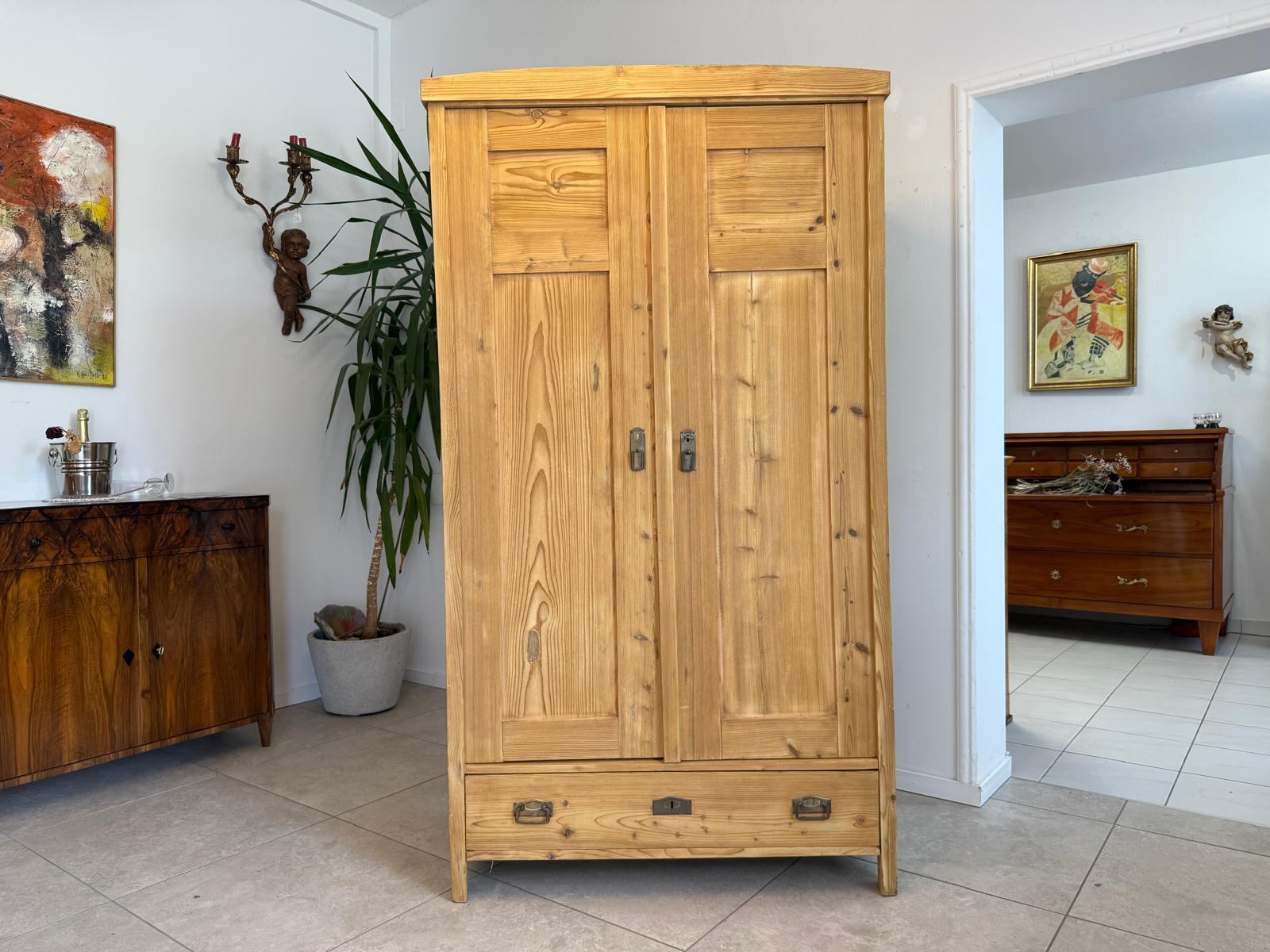 Antiker Bauernschrank Originaler Jugendstil Naturholzschrank G1941