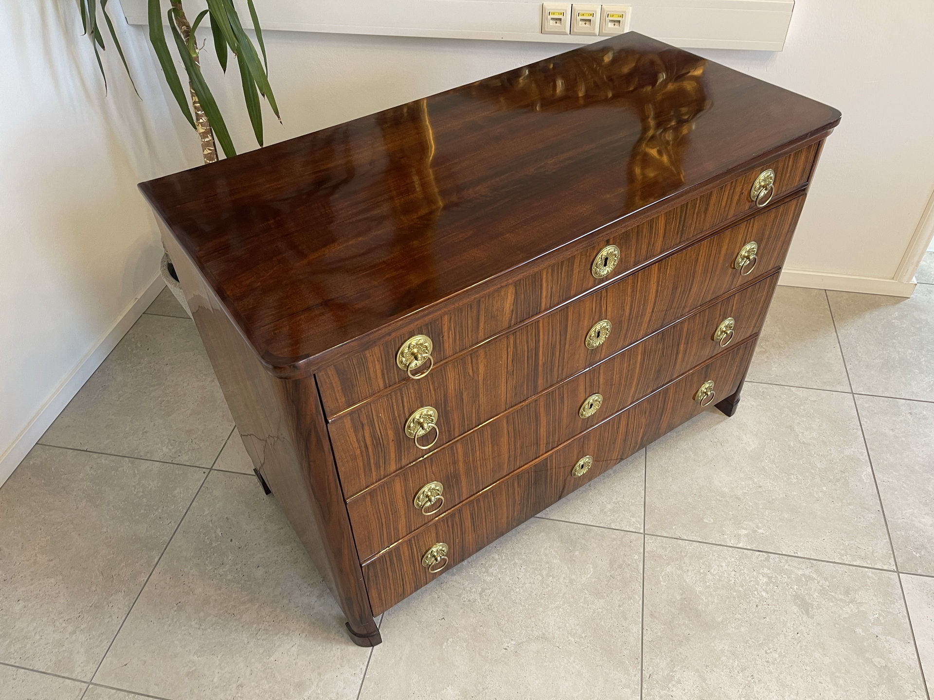 Biedermeier-Barock-51 Restaurierte Nussholzfurnierte Biedermeier Schreibkommode A4021
