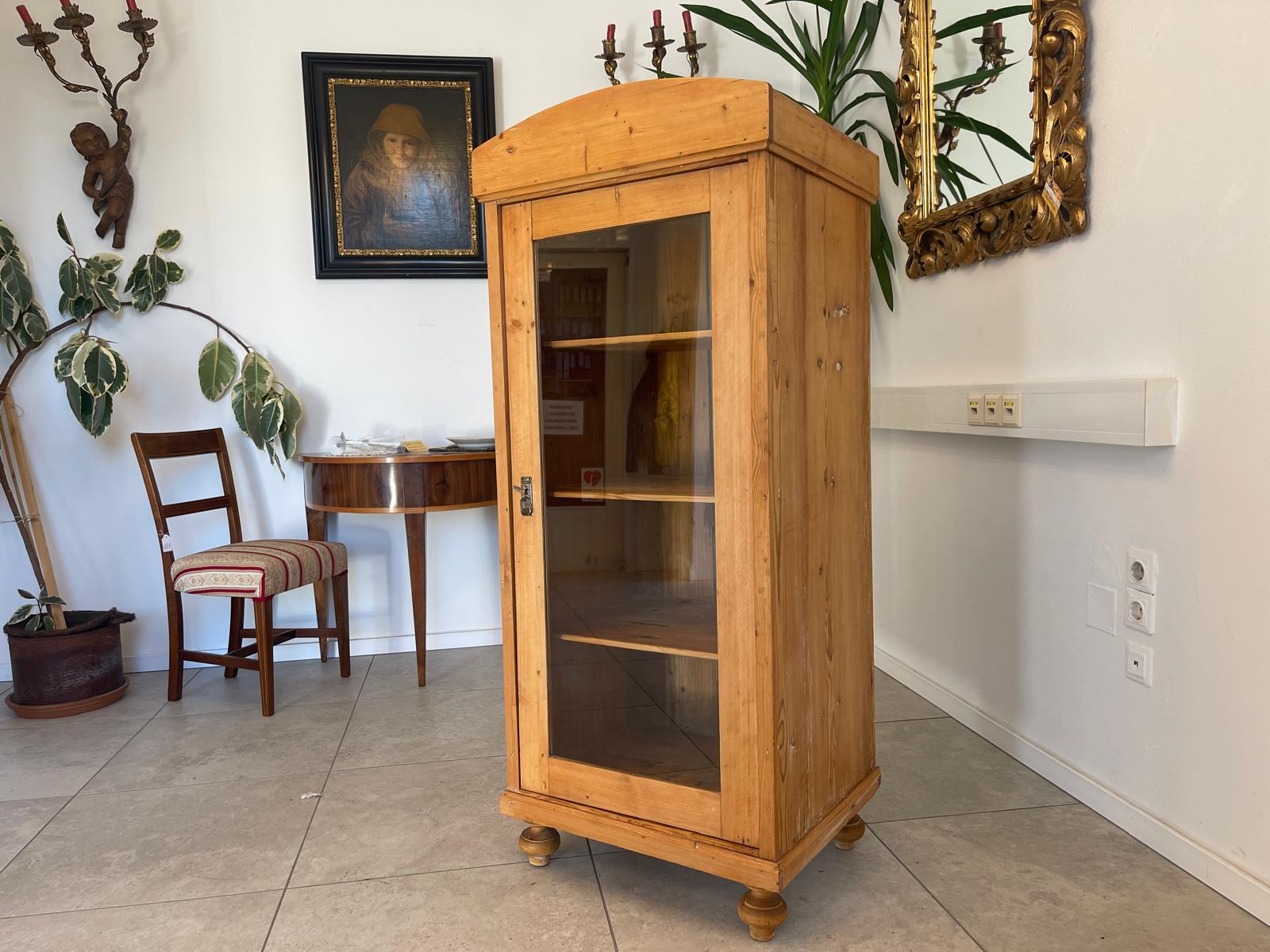 Bäuerliche Vitrine Glasschrank Bauernschrank G1099