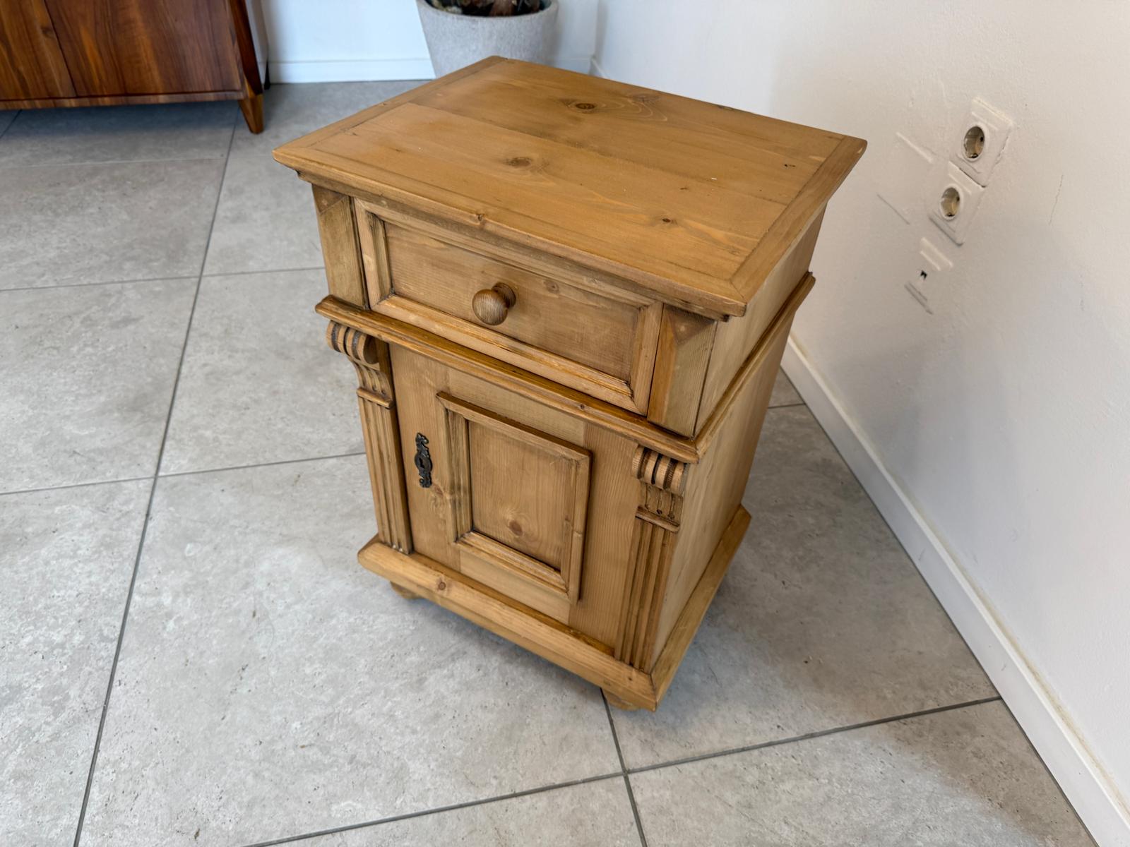 Bäuerliches Nachtkasterl Gründerzeit Stil Fichtenholz Antik G2067