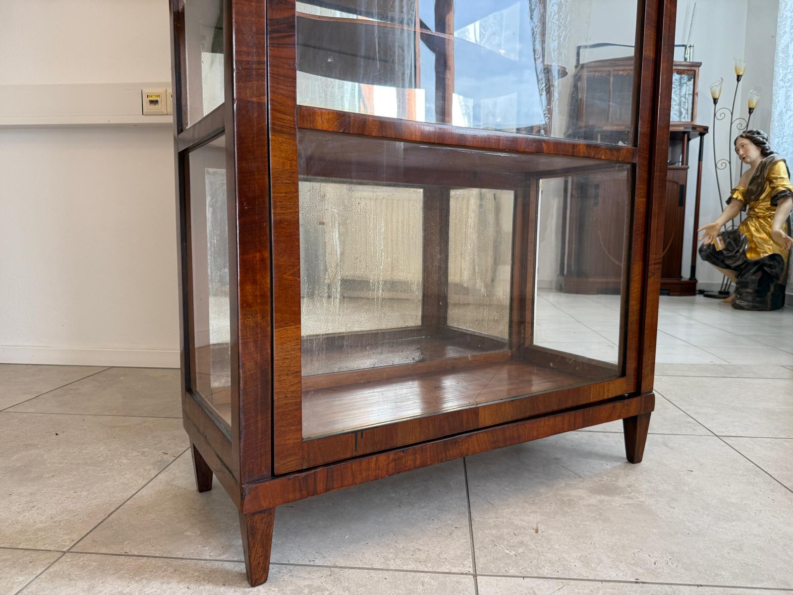 Restaurierte Stilvitrine Biedermeier Glasschrank Bücherschrank G2014