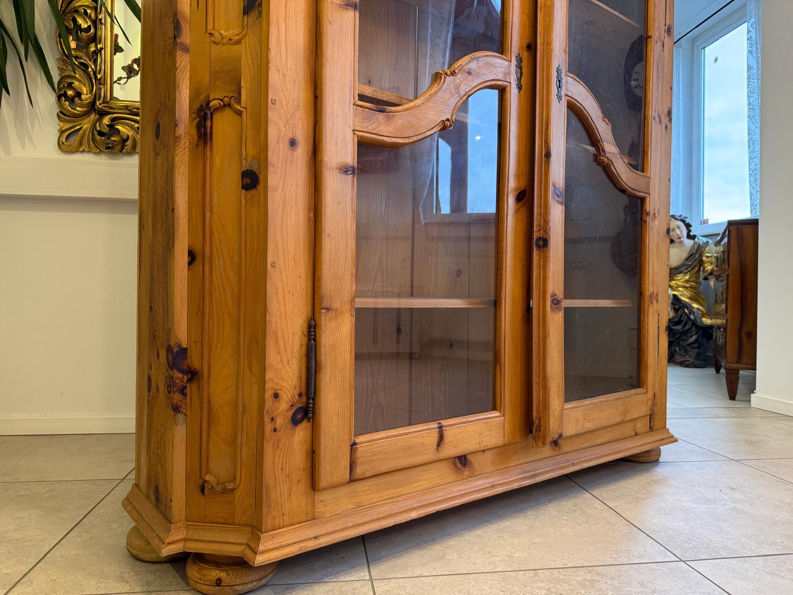 Zirbenholz Schrank Kasten Vitrine Glasschrank Bauerschrank D1104