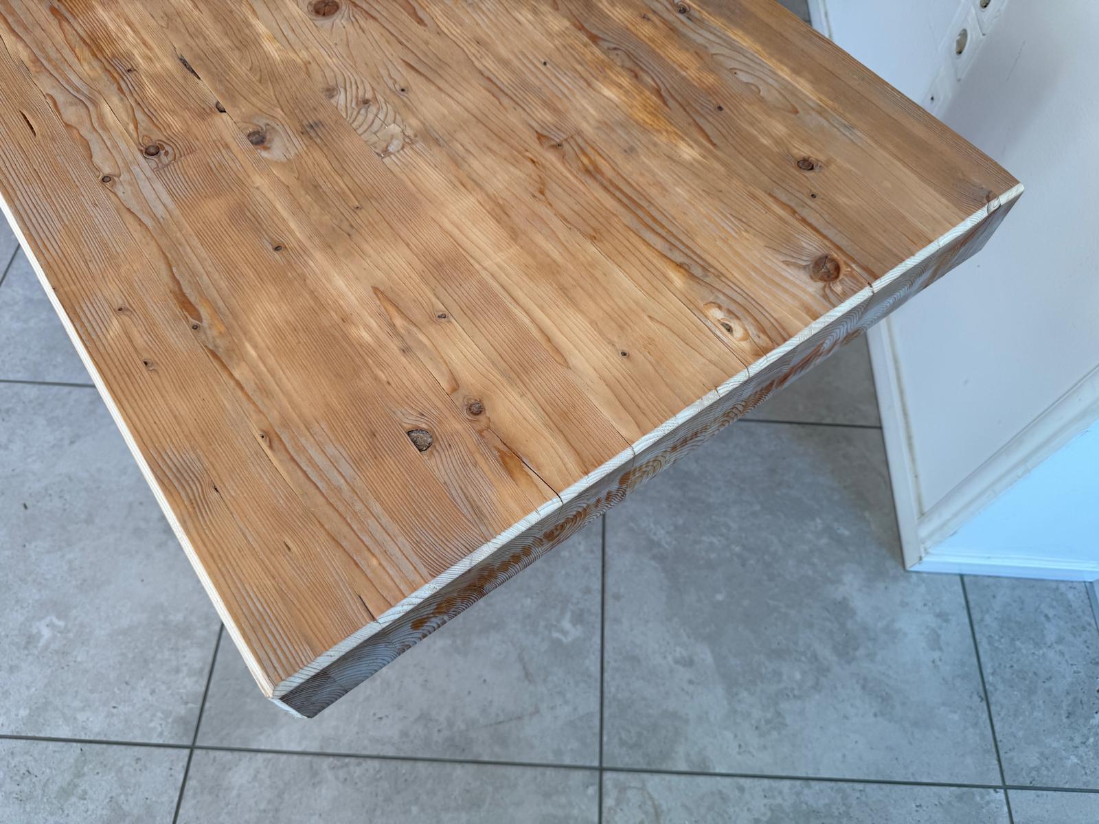 Uriger Bauerntisch Tafeltisch Hüttentisch Naturholztisch G2286