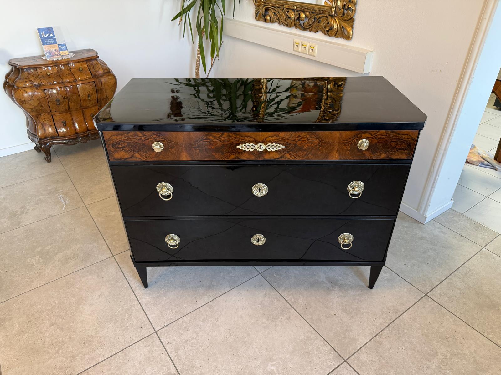 Restaurierte Biedermeier Kommode 3 Ladenkommode Nussholz Antiquität D1175