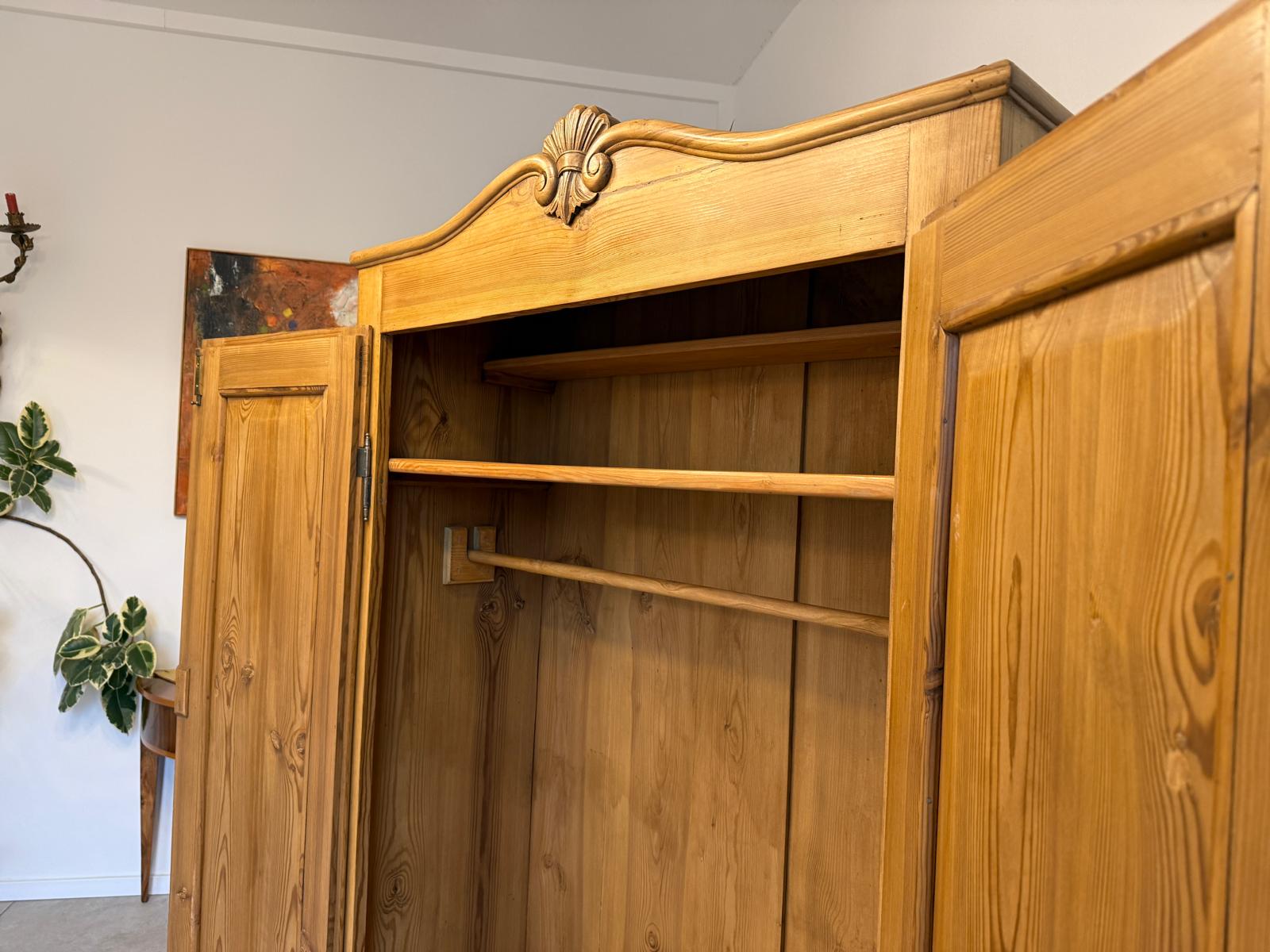 Originaler Restaurierter Bauernschrank Biedermeierschrank Hallenschrank G2257-1