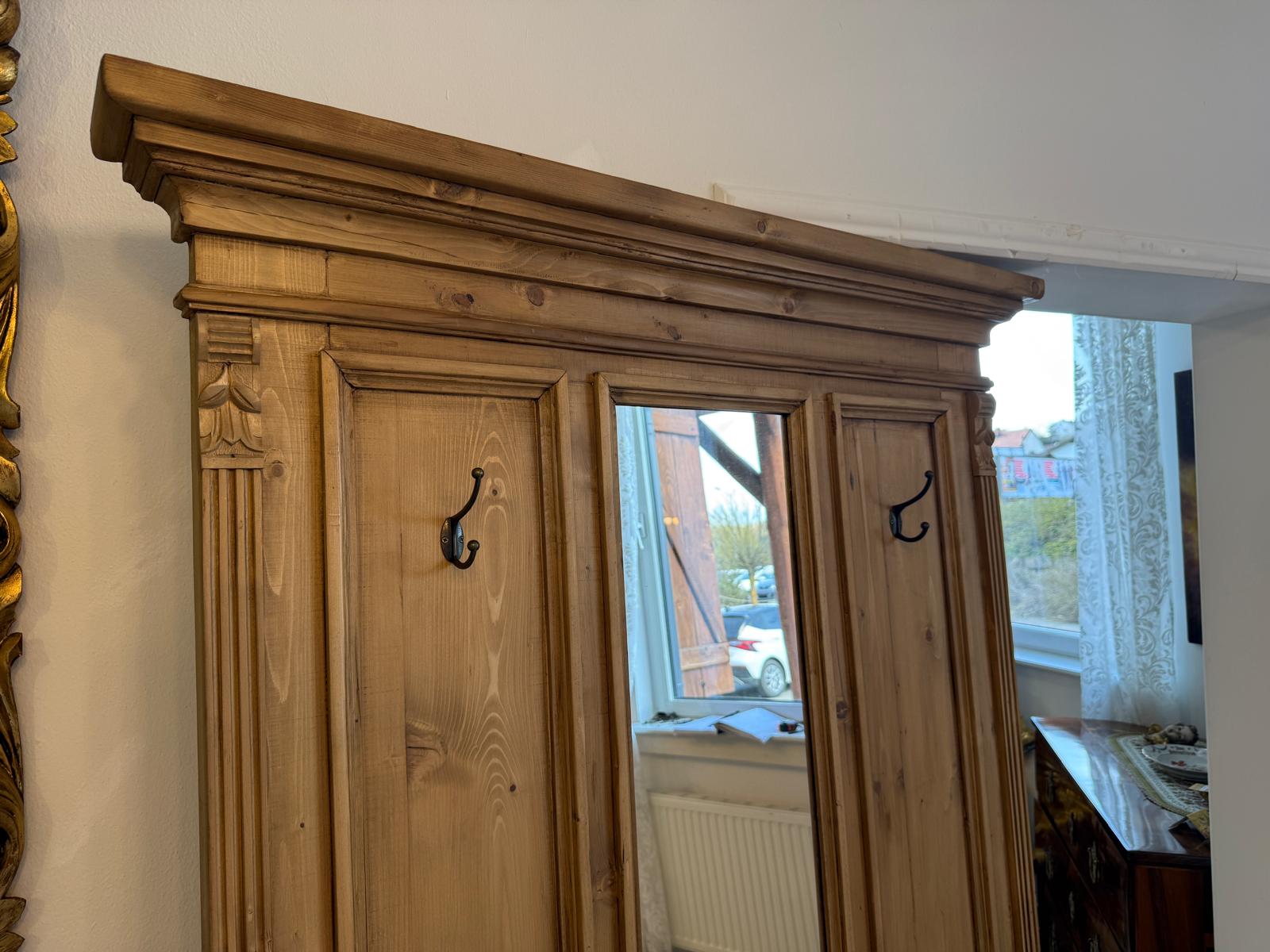 Bäuerliche Garderobe Kleiderablage Hutablage D2324