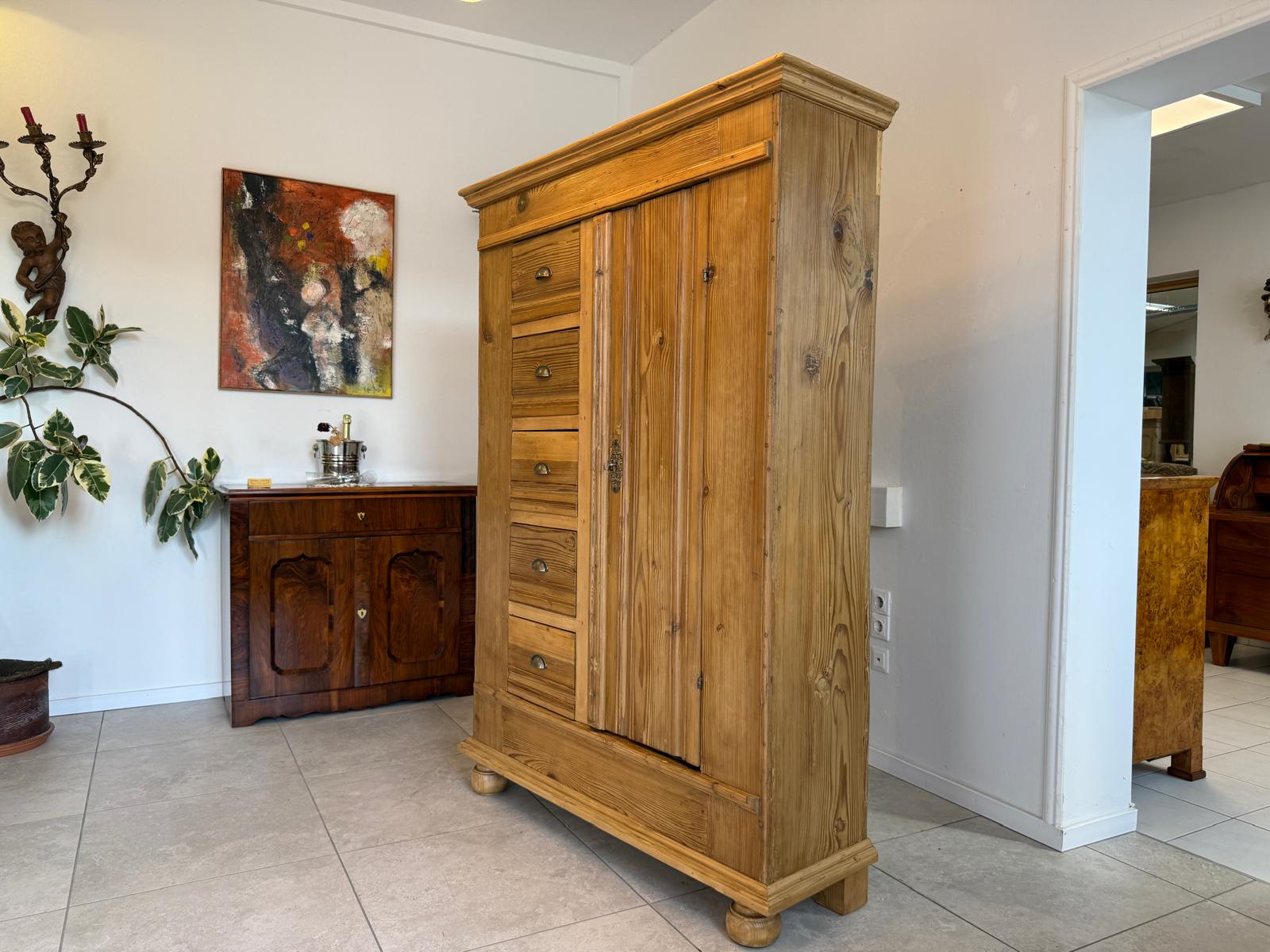 Bäuerlicher uriger Brotschrank Almerschrank Speiskasten Bauernkasten G1849