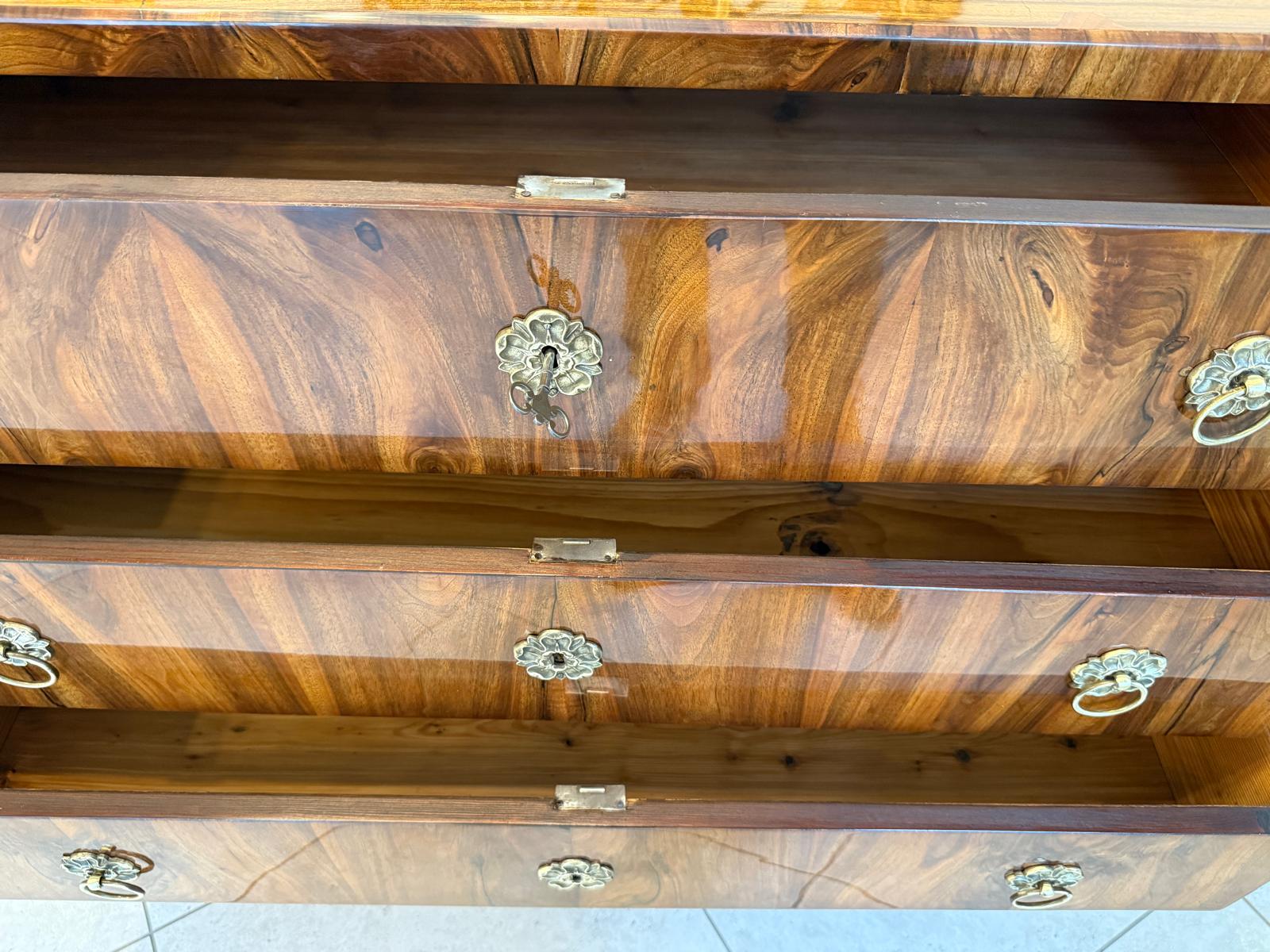 Sale Restaurierte Biedermeier Kommode Nussholz Antiquität 1840 G2048