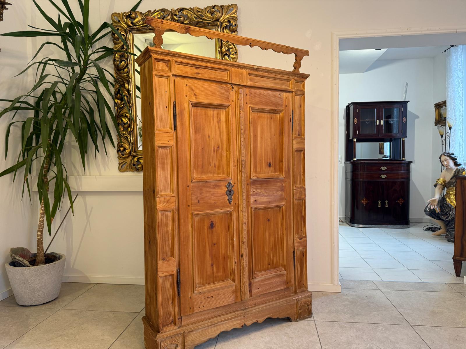 Uriger Brotschrank Almerschrank Vorratsschrank Bauernkasten Antik D1055