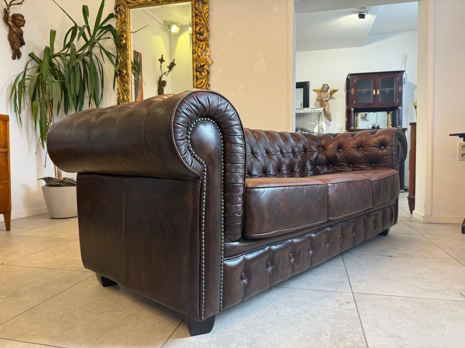 Chesterfield Ensemble 3 teilig Ledersofa Fauteuils Clubmöbel Cultmöbel D2844