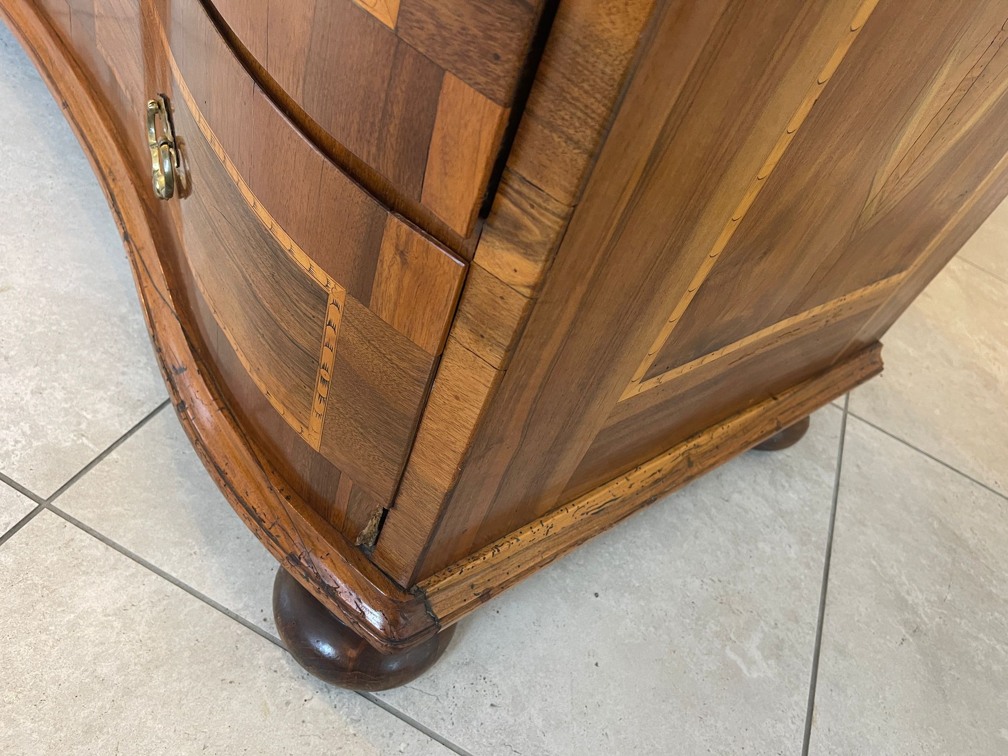 fc1f064a-4c70-4988-8a87-39b1eb1ab34d Sale Barock Kommode Ladenkommode Original A5042