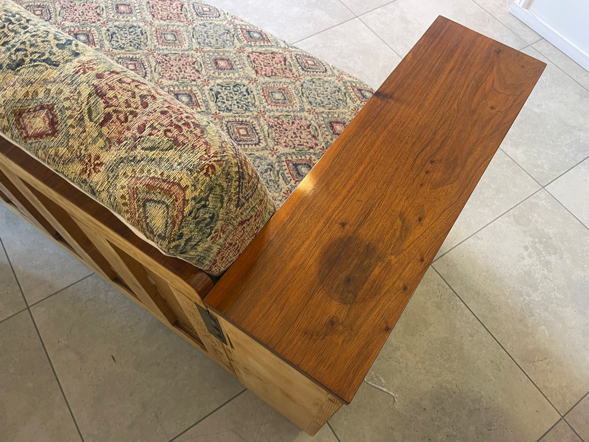 dd87c194-8d89-43cf-aca0-ab67b6c620f1 Biedermeier Sofa Couch Bettbank Antik Doppelbett mit Ablagen A4630