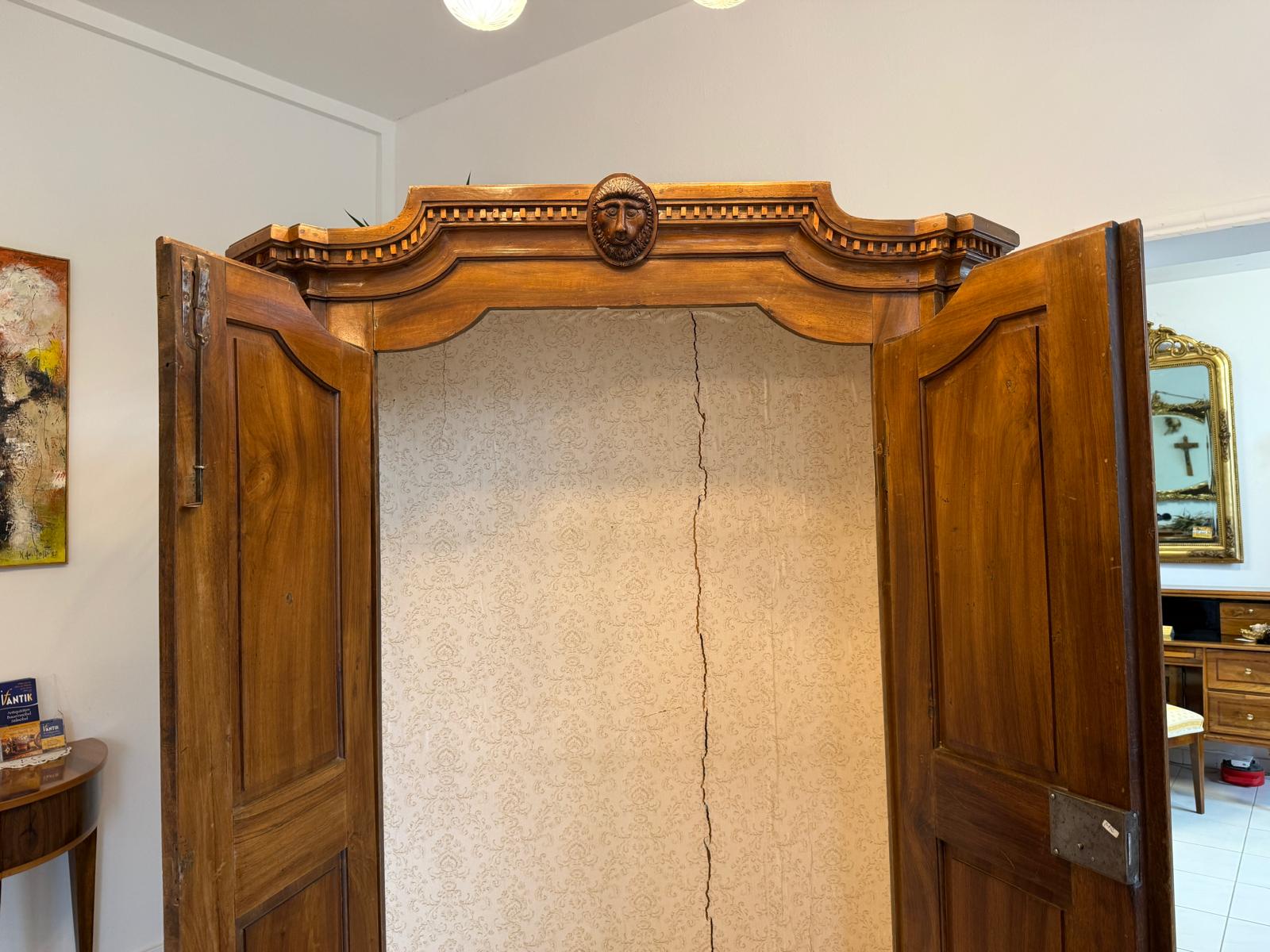 Authentischer Josefinischer Kleiderschrank Hallenschrank um 1780 G2237