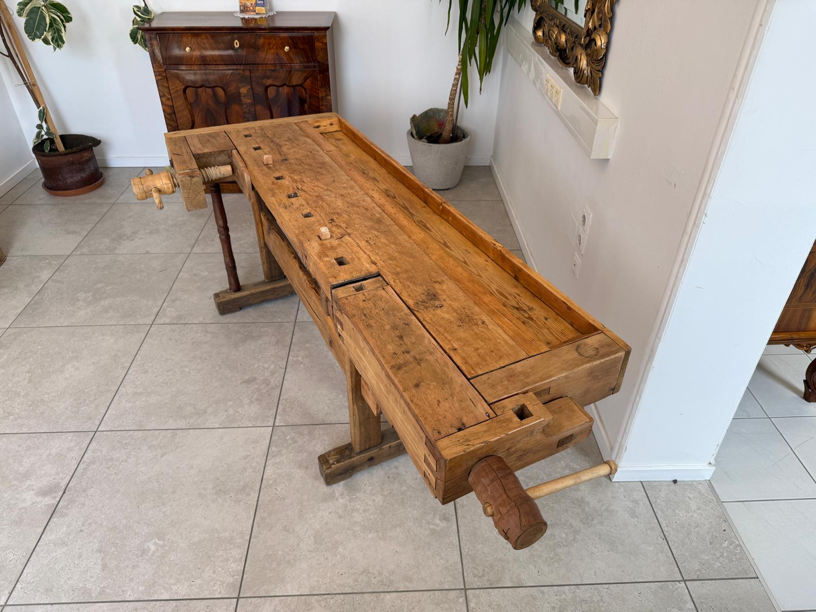 Hobelbank antik & restauriert, Werkbank, Designertisch, Thresen D2499