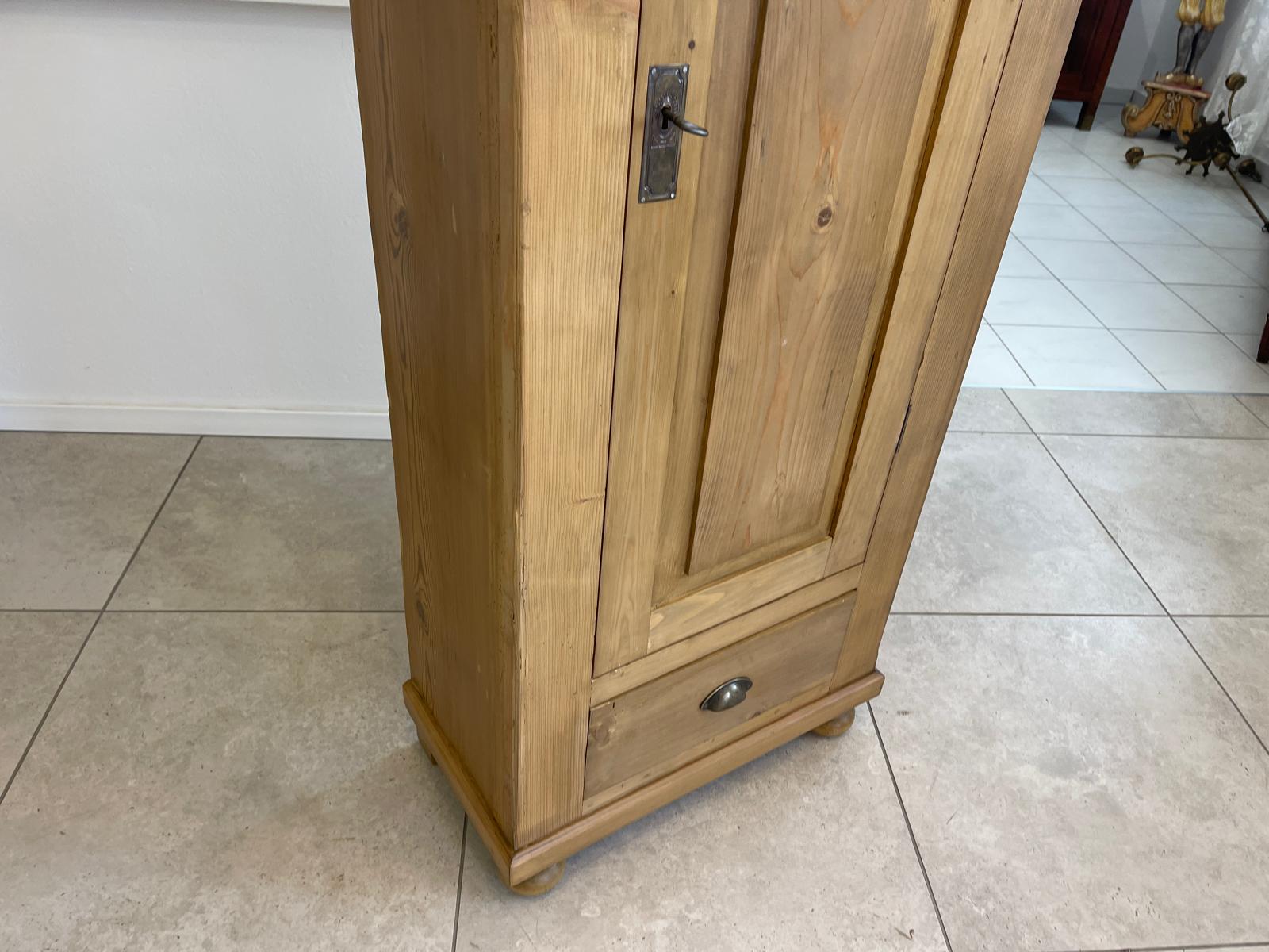 Bäuerlicher 1 türiger Bauernschrank Jugendstil Naturholzschrank G1320