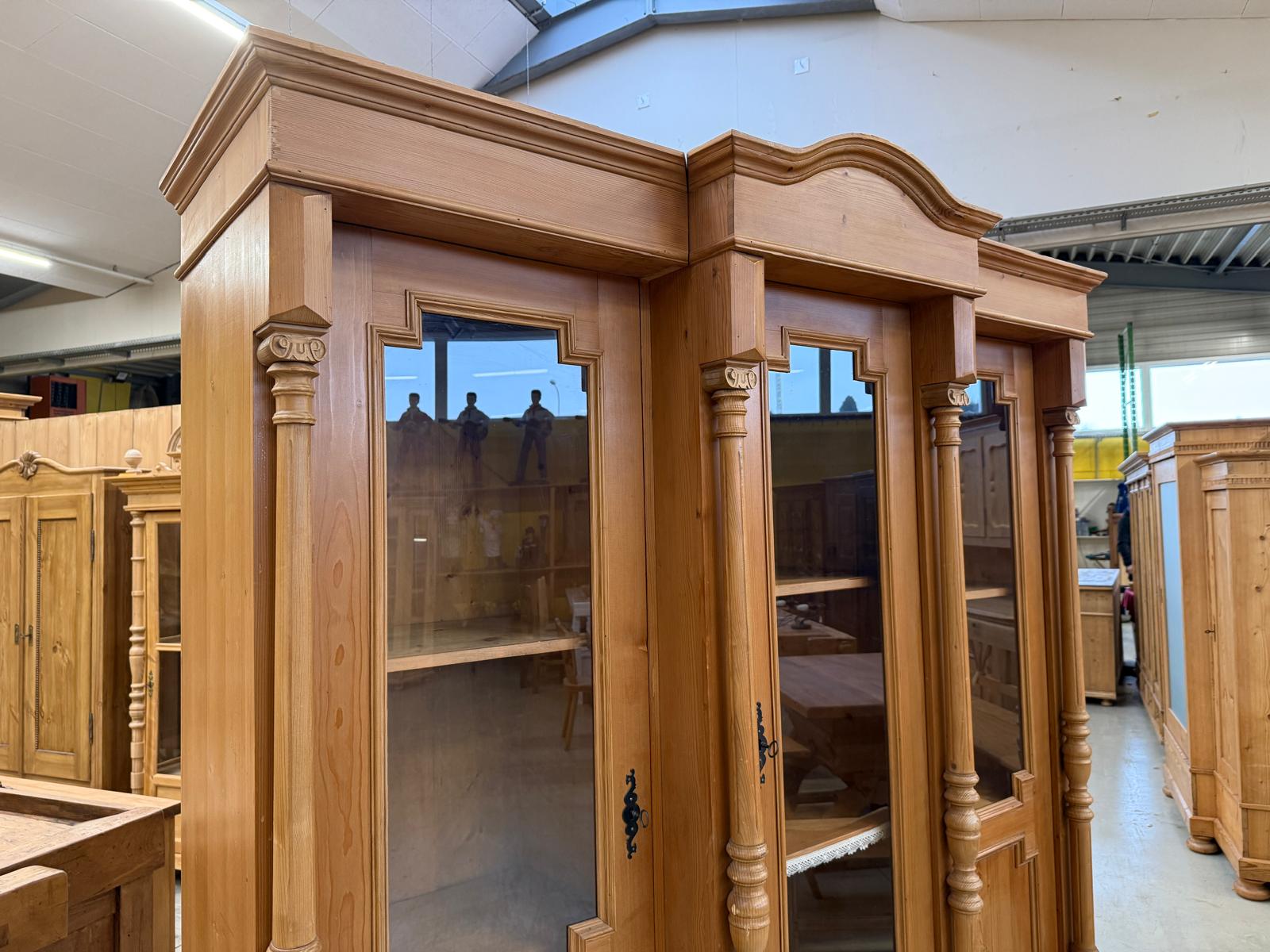 Originale Vitrine Säulen Glasvitrine Bücherschrank Bauernvitrine Antik Bauernkasten D1026