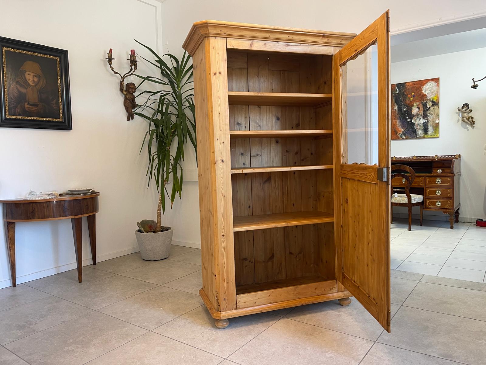 Bäuerliche Vitrine Bauernvitrine Bauernschrank Naturholz Bücherschrank Bauernmöbel G1184