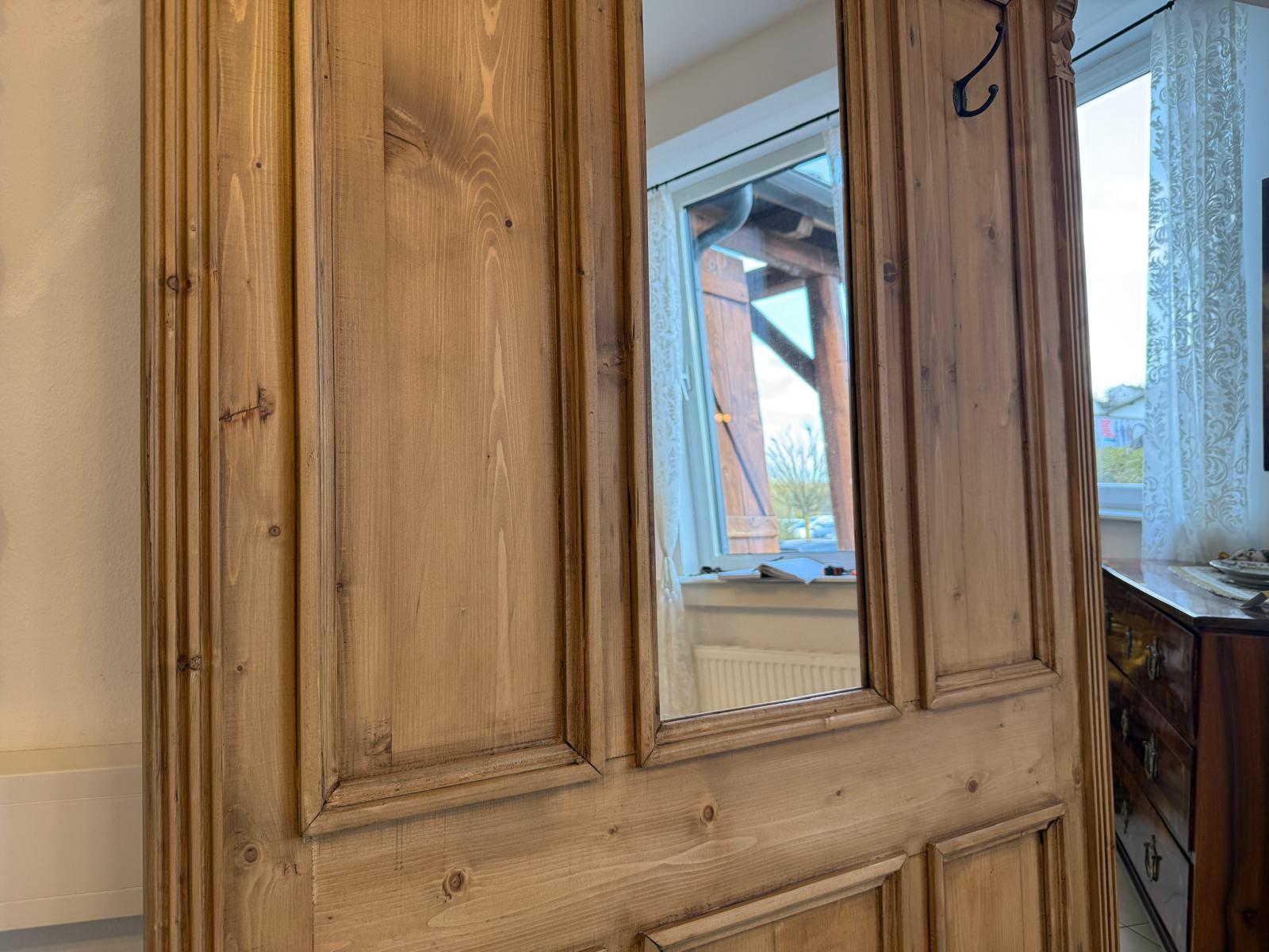 Bäuerliche Garderobe Kleiderablage Hutablage D2324