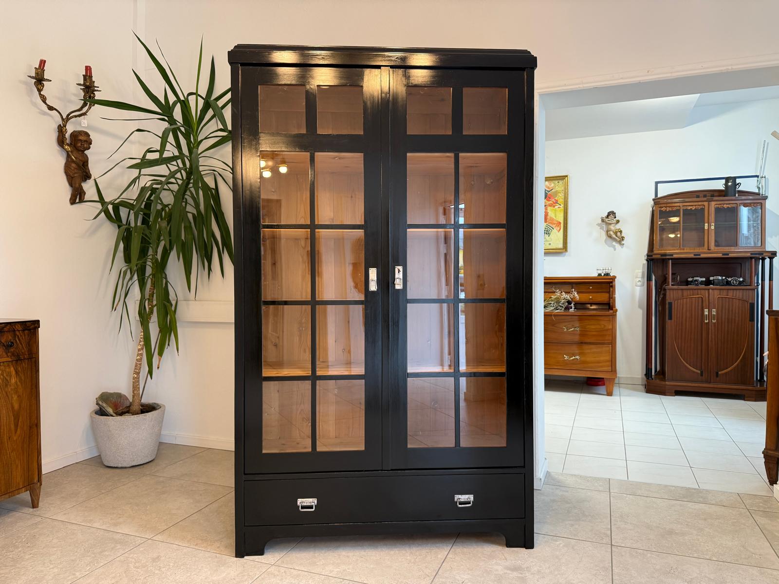 Sale Restaurierte Jugendstil Vitrine Bücherschrank Vitrinenschrank Schwarz Antik G2044