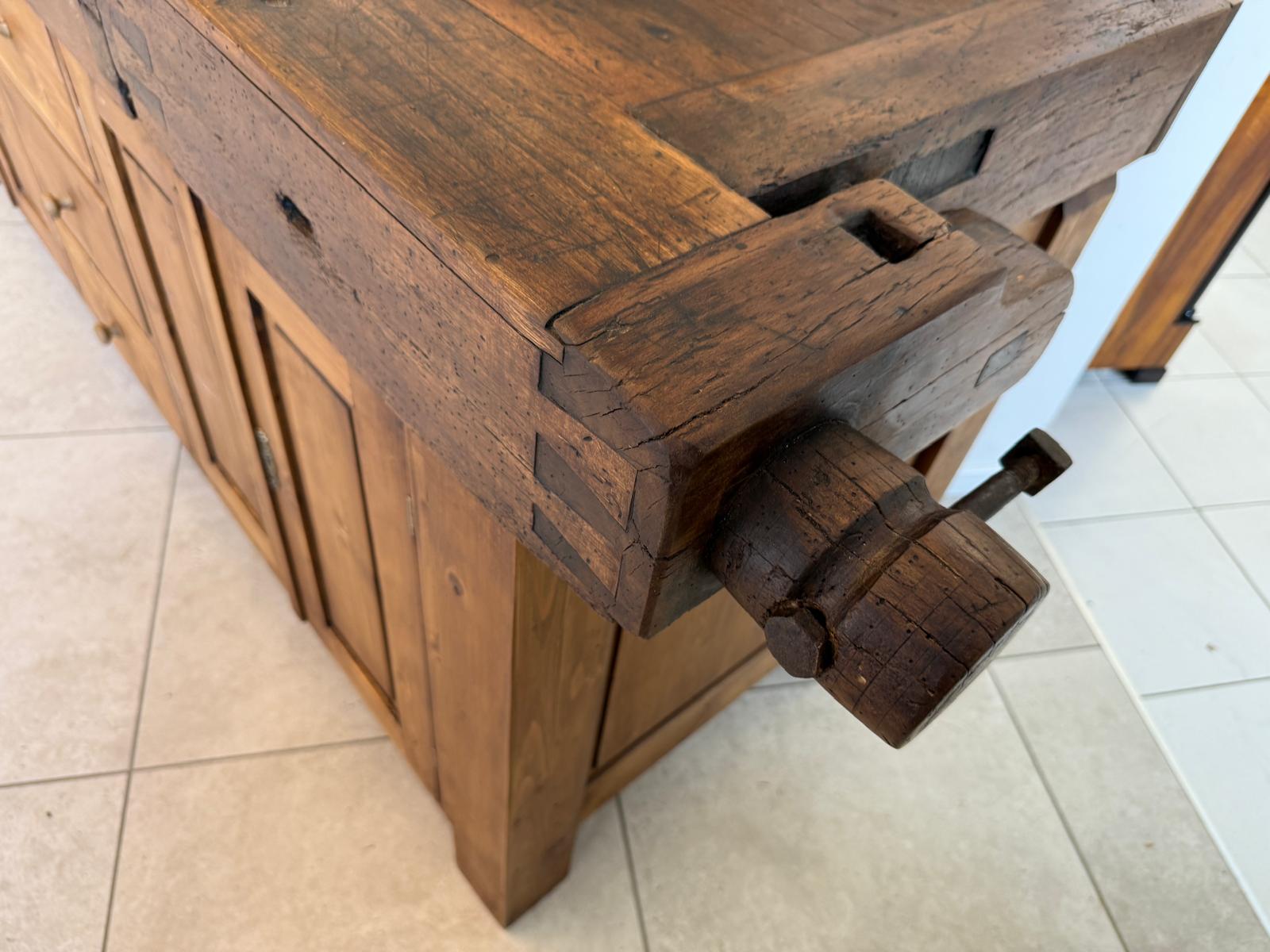 Historische Hobelbank Werkbank Pult Tresen Ladenschrank Designerstück D1255