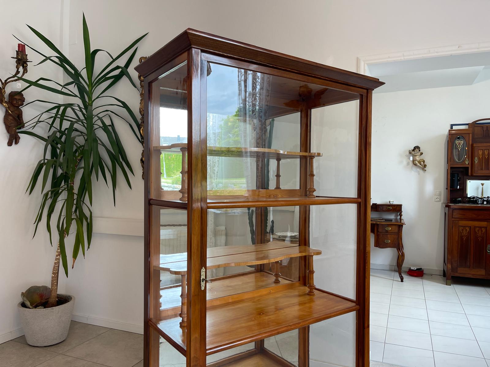 Biedermeier Vitrine Bücherschrank Nussholz Antiquität G1316