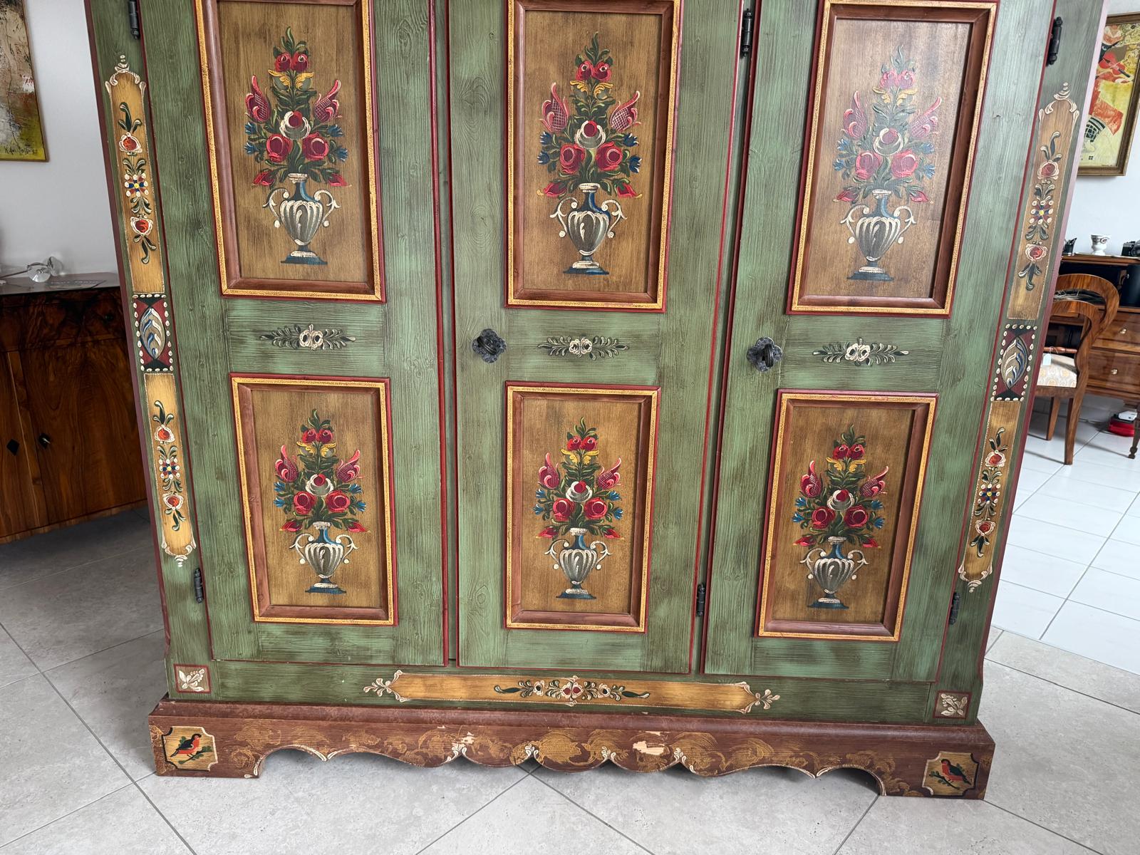 Originaler Voglauer Schrank Bauernschrank Anno 1800 Altgrün G2065